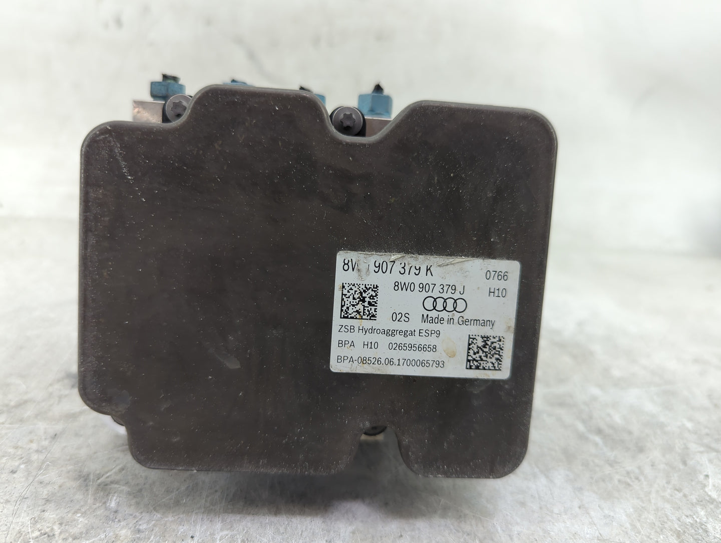 2017-2019 Audi A4 ABS Pump Control Module Replacement P/N:8W0907379K 8W0907379J, 0265956658, 8W0614517N Fits Fits 2017 2018 