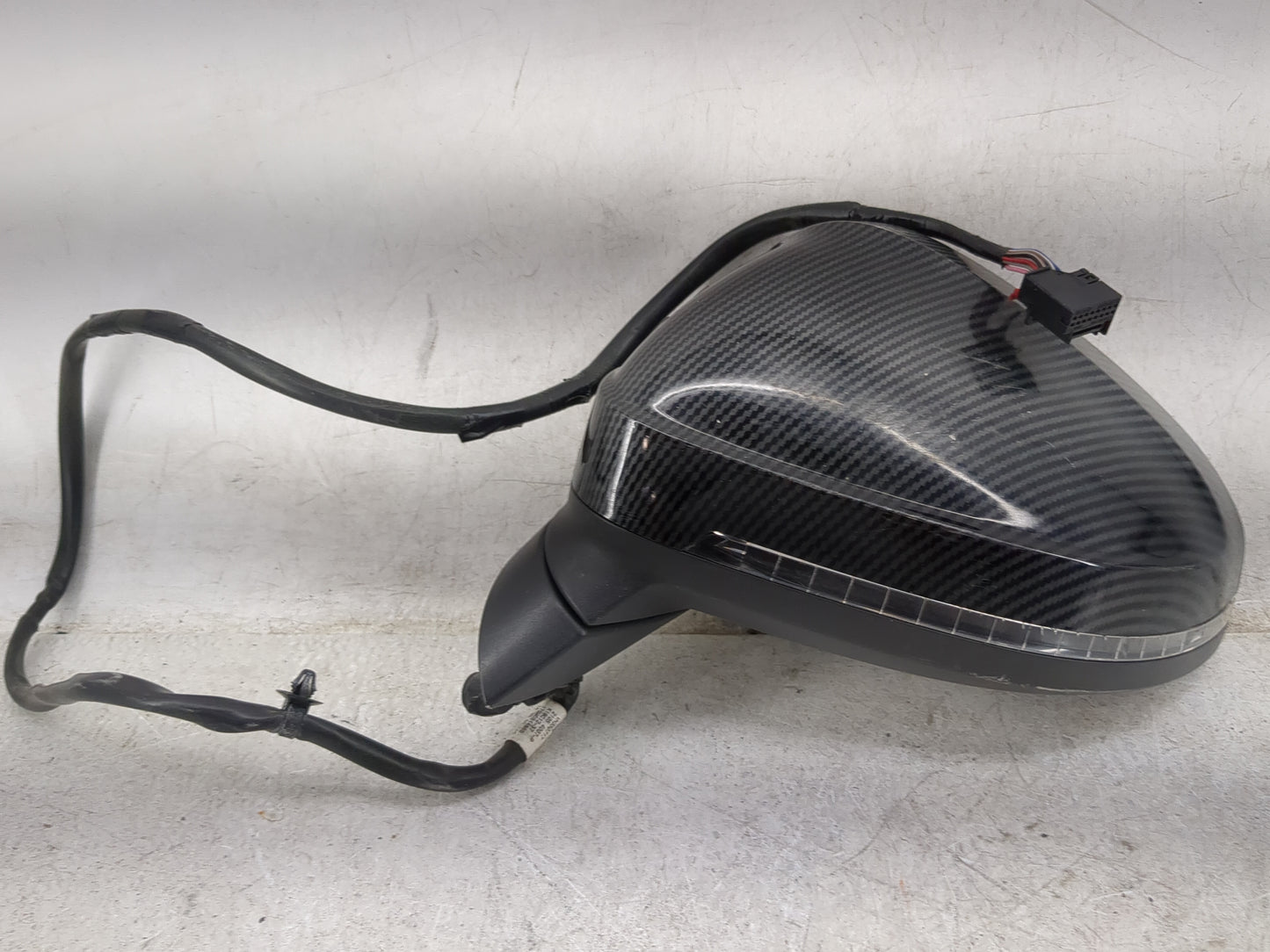 2017-2019 Audi A4 Driver Side View Mirror - Left Door Mirror OEM Used - Oemusedautoparts1.com