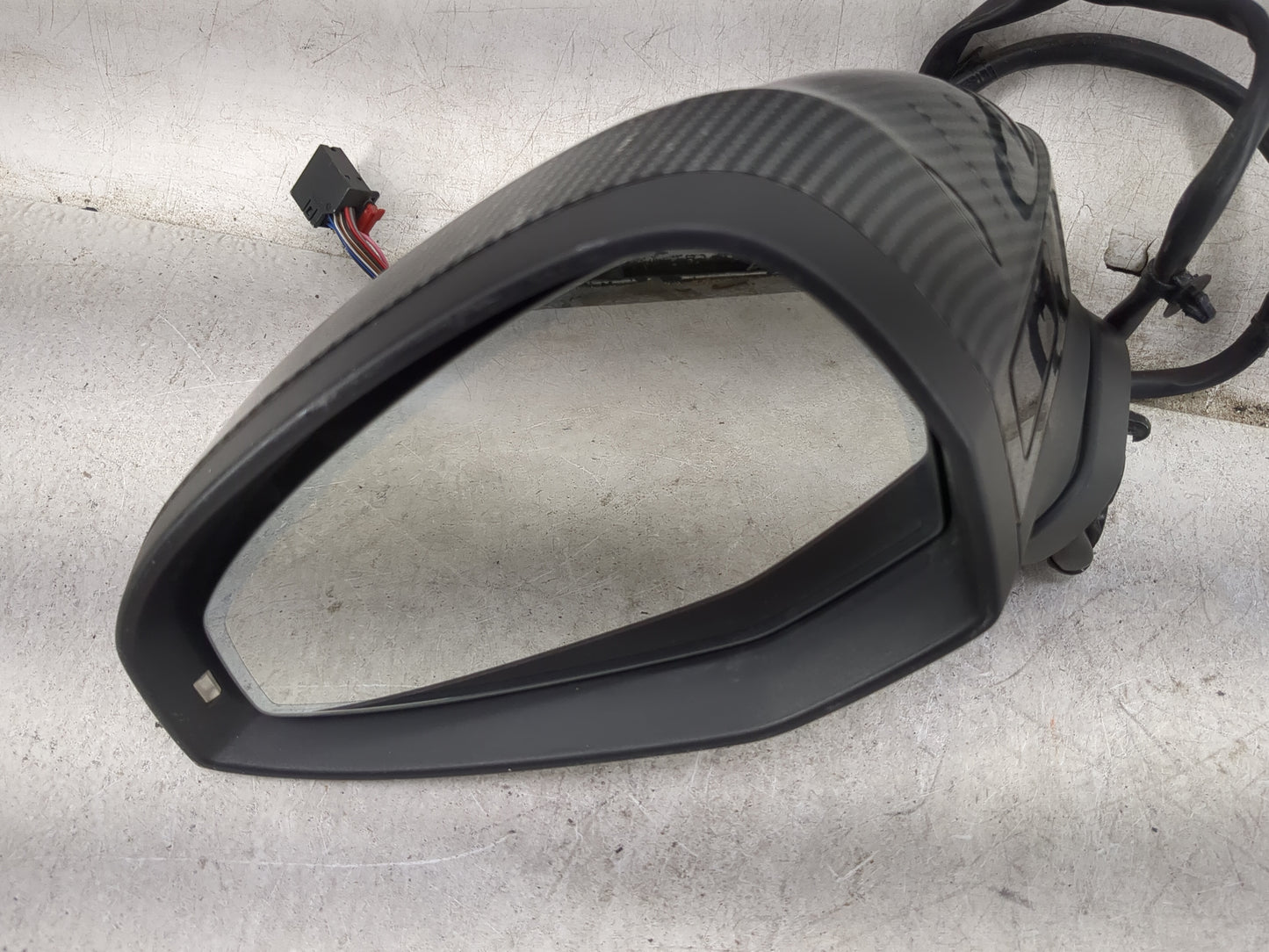 2017-2019 Audi A4 Driver Side View Mirror - Left Door Mirror OEM Used - Oemusedautoparts1.com