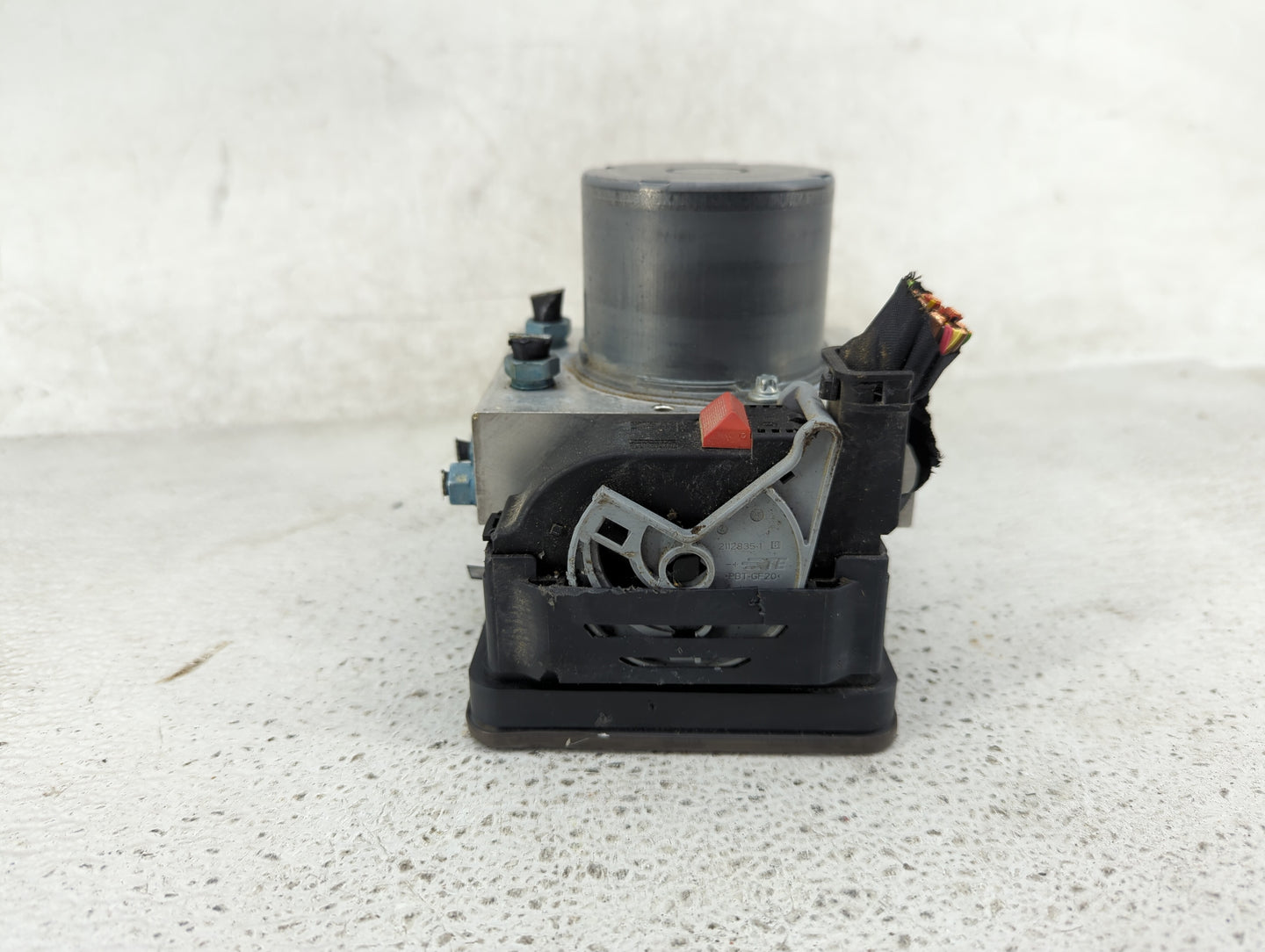 2017-2019 Audi A4 ABS Pump Control Module Replacement P/N:8W0614517N 269793, 0265267078 Fits Fits 2017 2018 2019 OEM Used Au