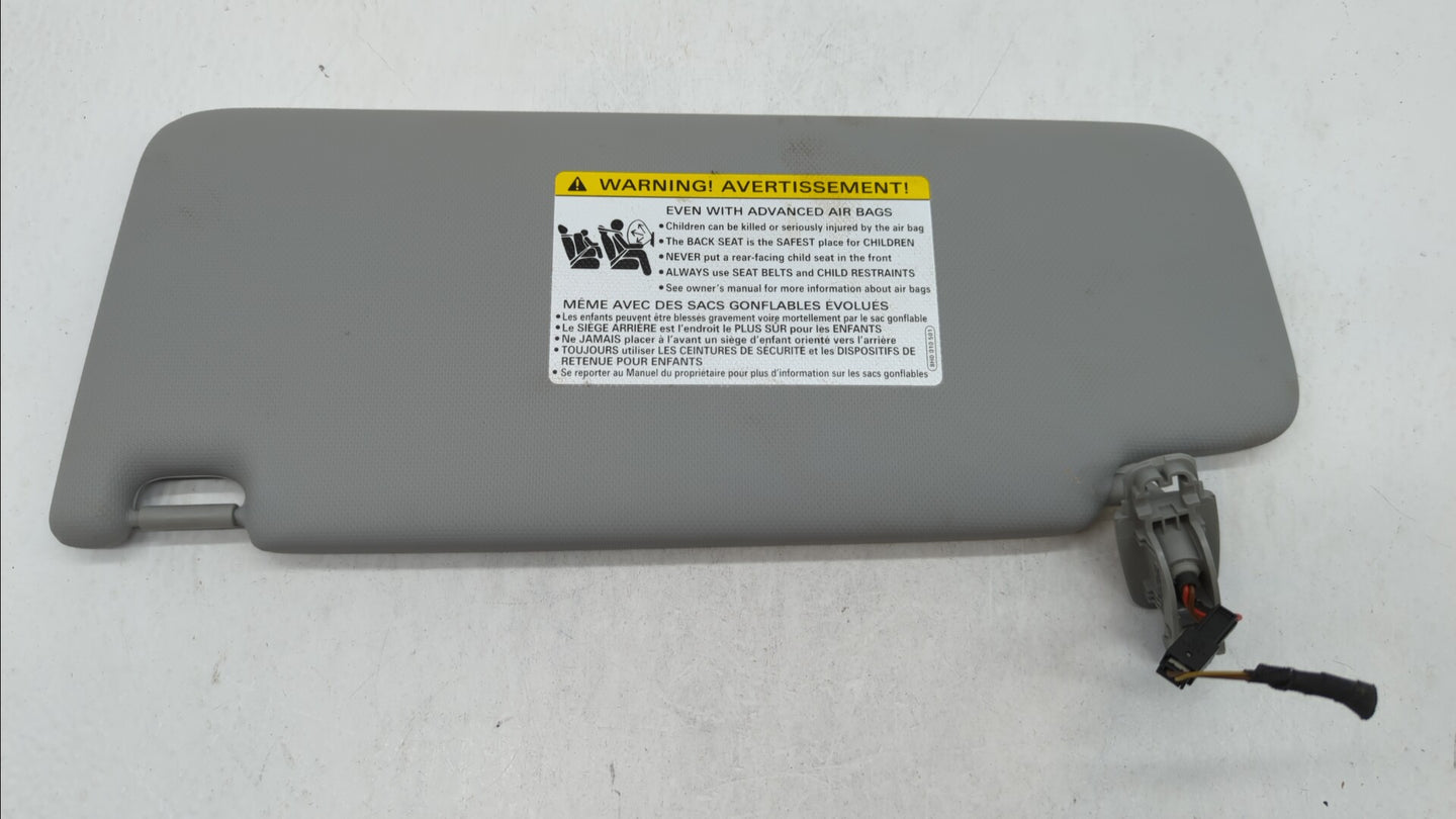 2017 Audi A4 Sun Visor Shade Replacement Passenger Right Mirror Fits OEM Used Auto Parts - Oemusedautoparts1.com