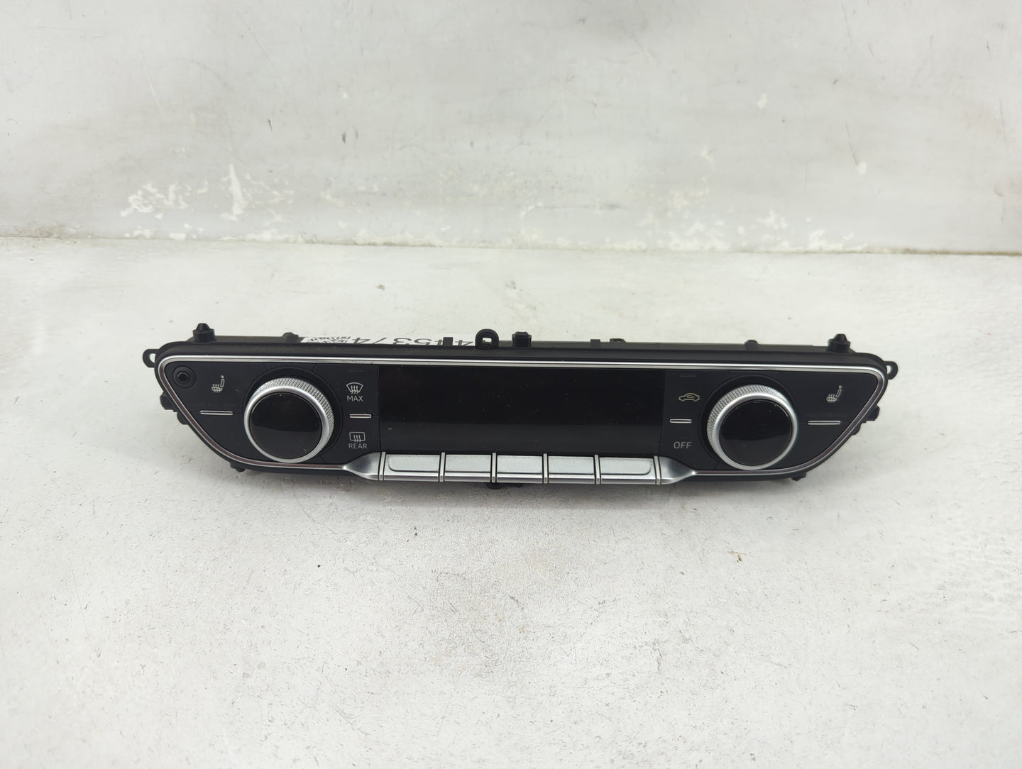 2018 Audi A5 Climate Control Module Temperature AC/Heater Replacement P/N:8W0820043G 5HB013310-16 Fits Fits 2017 2019 2020 O