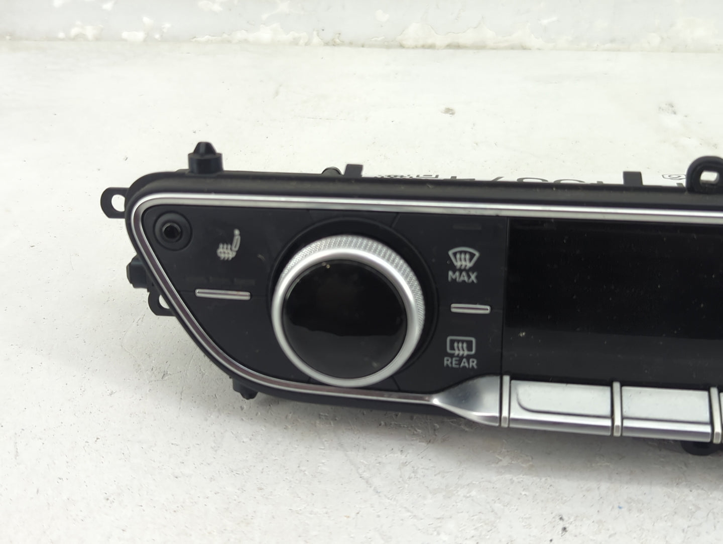 2018 Audi A5 Climate Control Module Temperature AC/Heater Replacement P/N:8W0820043G 5HB013310-16 Fits Fits 2017 2019 2020 O