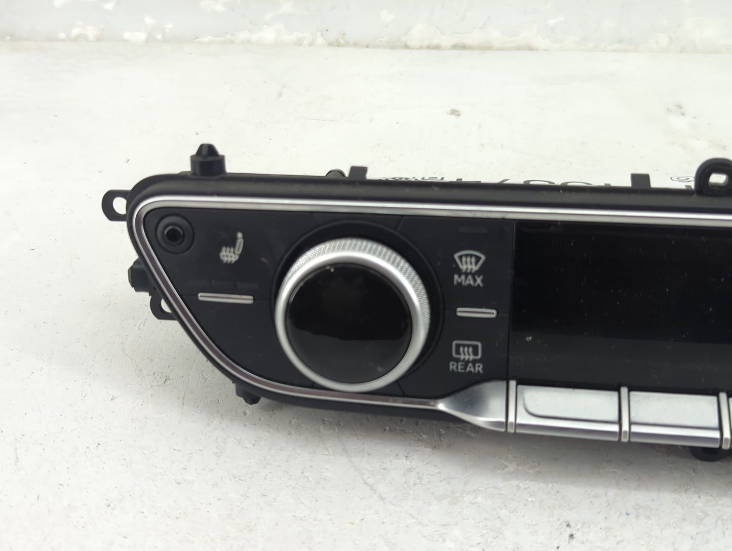 2018 Audi A5 Climate Control Module Temperature AC/Heater Replacement P/N:8W0820043G 5HB013310-16 Fits Fits 2017 2019 2020 O