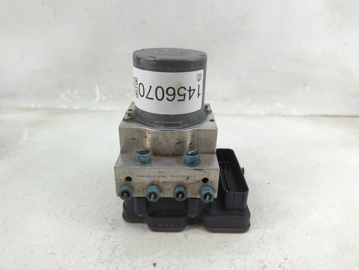2018 Audi A5 ABS Pump Control Module Replacement P/N:8W0 907 379 M Fits OEM Used Auto Parts - Oemusedautoparts1.com