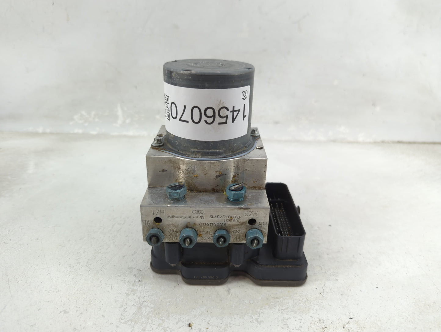 2018 Audi A5 ABS Pump Control Module Replacement P/N:8W0 907 379 M Fits OEM Used Auto Parts - Oemusedautoparts1.com