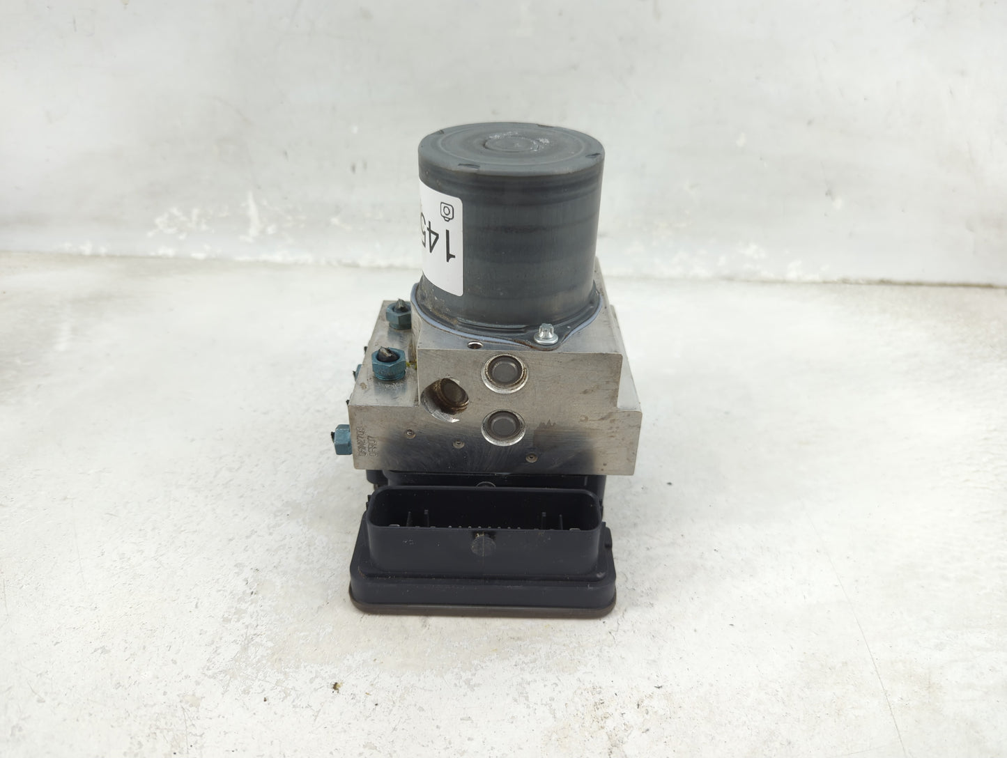 2018 Audi A5 ABS Pump Control Module Replacement P/N:8W0 907 379 M Fits OEM Used Auto Parts - Oemusedautoparts1.com
