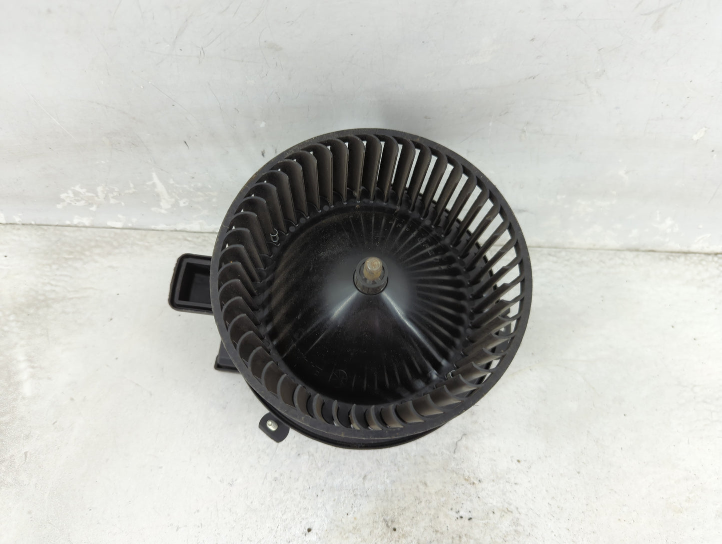 2018 Audi A5 Heater AC Blower Motor P/N:4M1 820 021 A Fits Fits 2017 2019 2020 2021 2022 OEM Used Auto Parts - Oemusedautopa