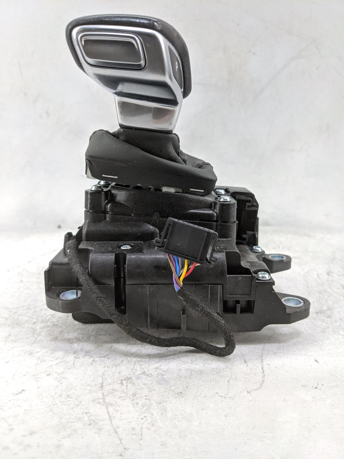 2018 Audi A5 Floor Console Assembly Shifter 1478420 - Oemusedautoparts1.com
