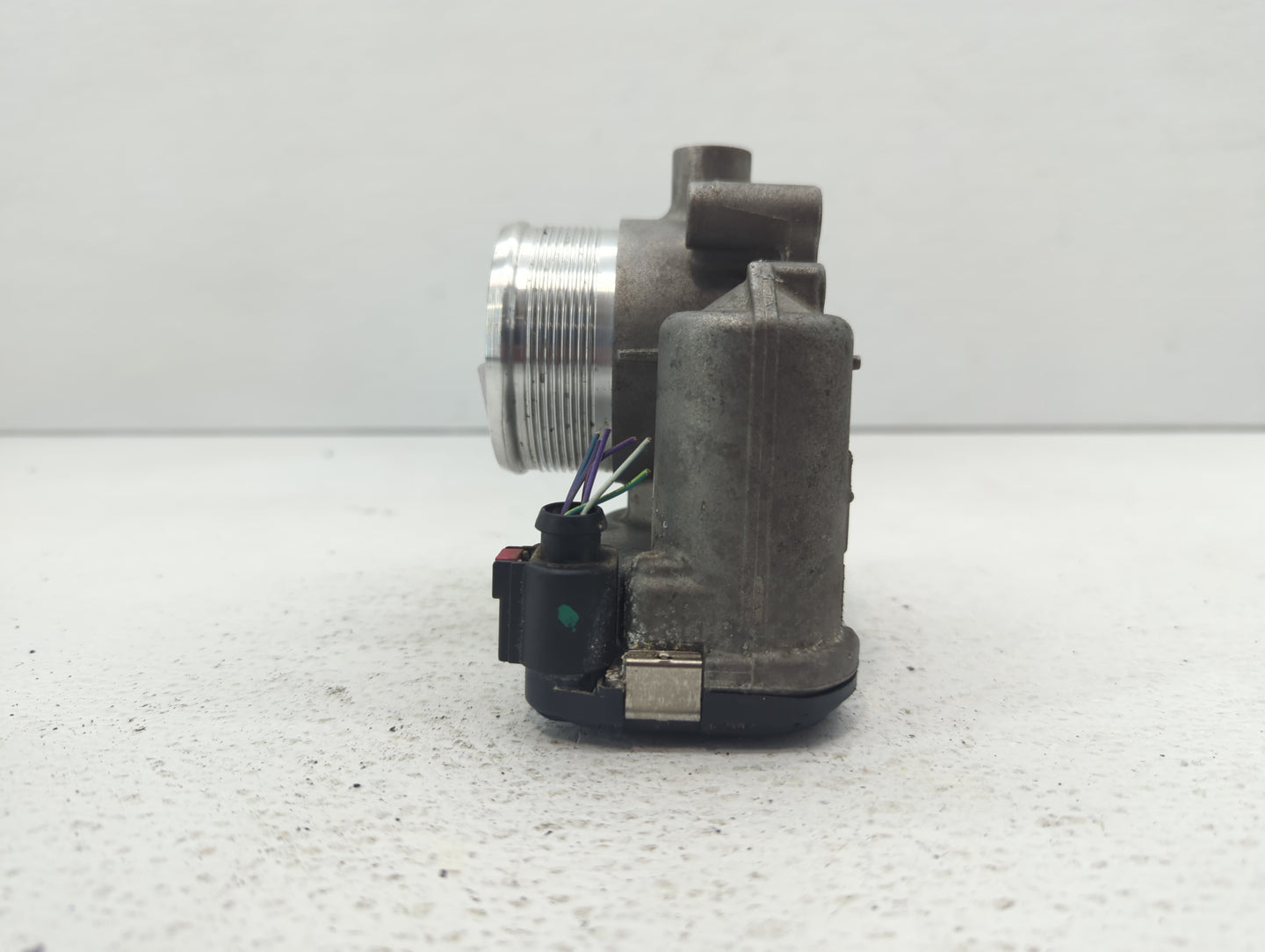 2018 Audi A5 Throttle Body P/N:06K 133 062 AK 06K 133 062 M, 06K 133 062 J Fits Fits 2017 2019 2020 2021 2022 OEM Used Auto 
