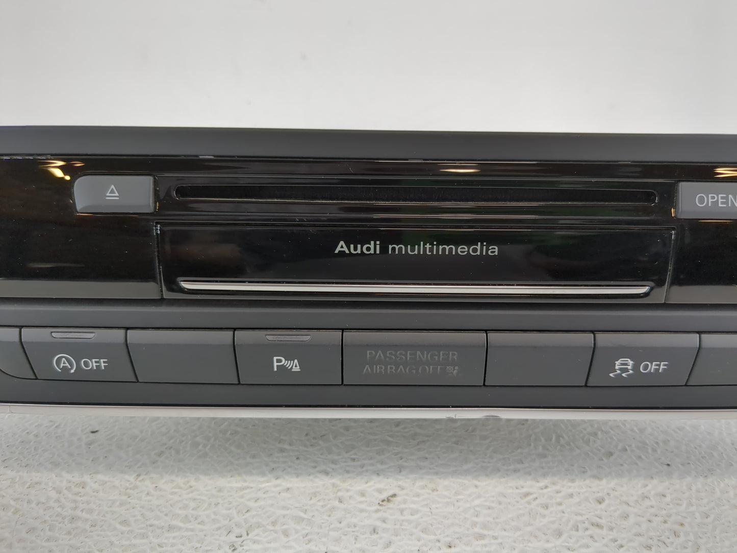 2017-2018 Audi A6 Radio AM FM Cd Player Receiver Replacement P/N:4G1 035 025 G Fits Fits 2017 2018 OEM Used Auto Parts - Oem