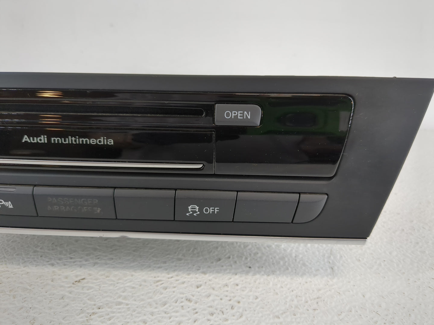 2017-2018 Audi A6 Radio AM FM Cd Player Receiver Replacement P/N:4G1 035 025 G Fits Fits 2017 2018 OEM Used Auto Parts - Oem