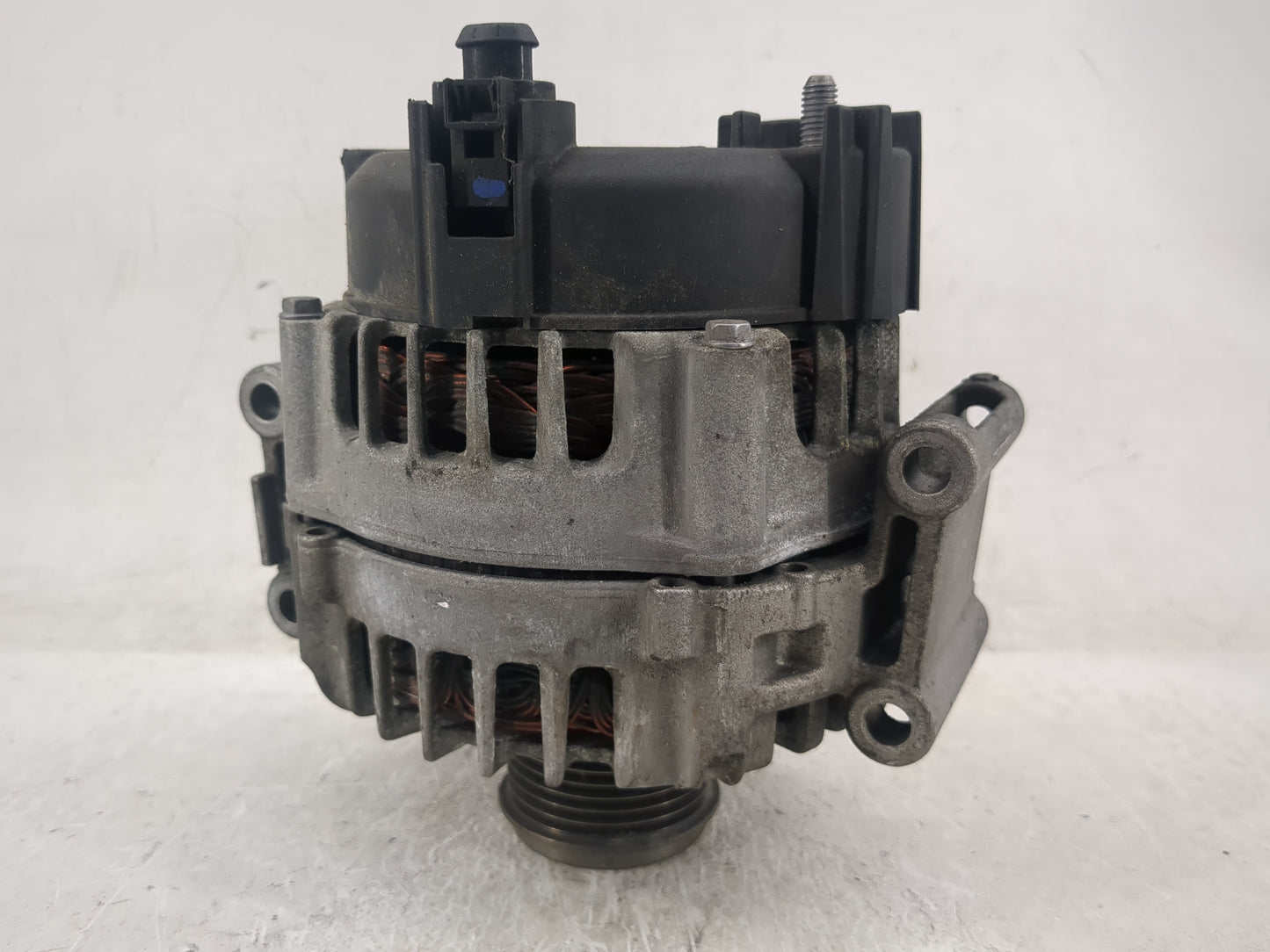 2017-2018 Audi A6 Alternator Replacement Generator Charging Assembly Engine OEM P/N:06H 903 017 K Fits Fits 2017 2018 OEM Us