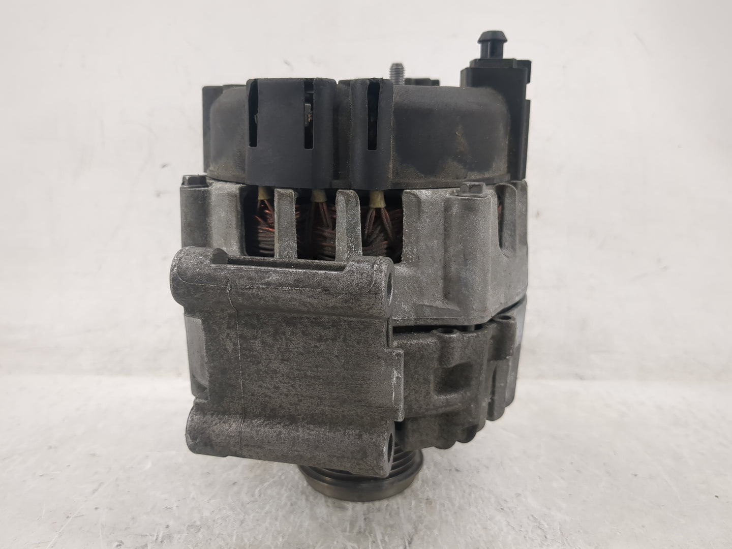 2017-2018 Audi A6 Alternator Replacement Generator Charging Assembly Engine OEM P/N:06H 903 017 K Fits Fits 2017 2018 OEM Us
