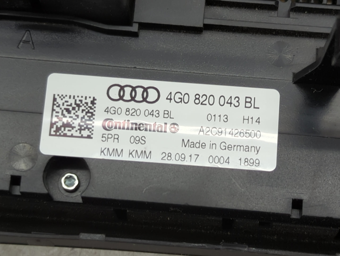 2016-2018 Audi A6 Climate Control Module Temperature AC/Heater Replacement P/N:4G0 820 043 BL Fits Fits 2016 2017 2018 OEM U
