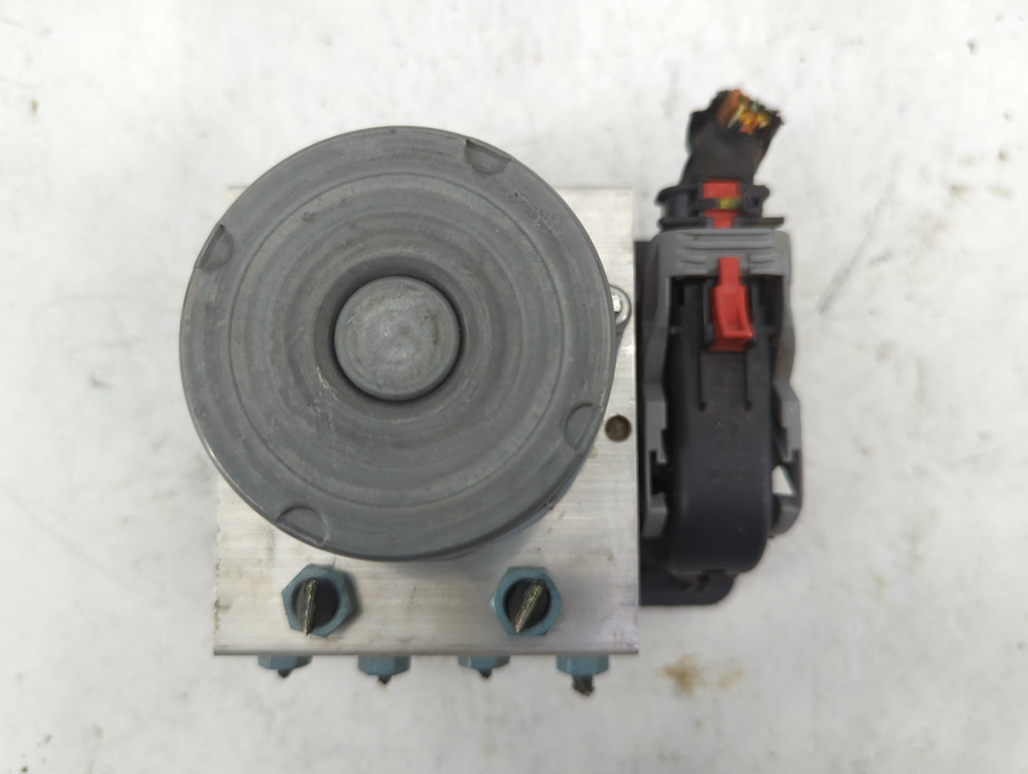 2016-2018 Audi A6 ABS Pump Control Module Replacement P/N:4G0 907 379 S Fits Fits 2015 2016 2017 2018 OEM Used Auto Parts - 