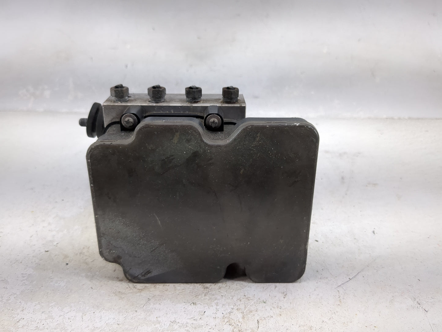 2018 Audi A6 ABS Pump Control Module Replacement P/N:TD63508640101946 Fits OEM Used Auto Parts - Oemusedautoparts1.com