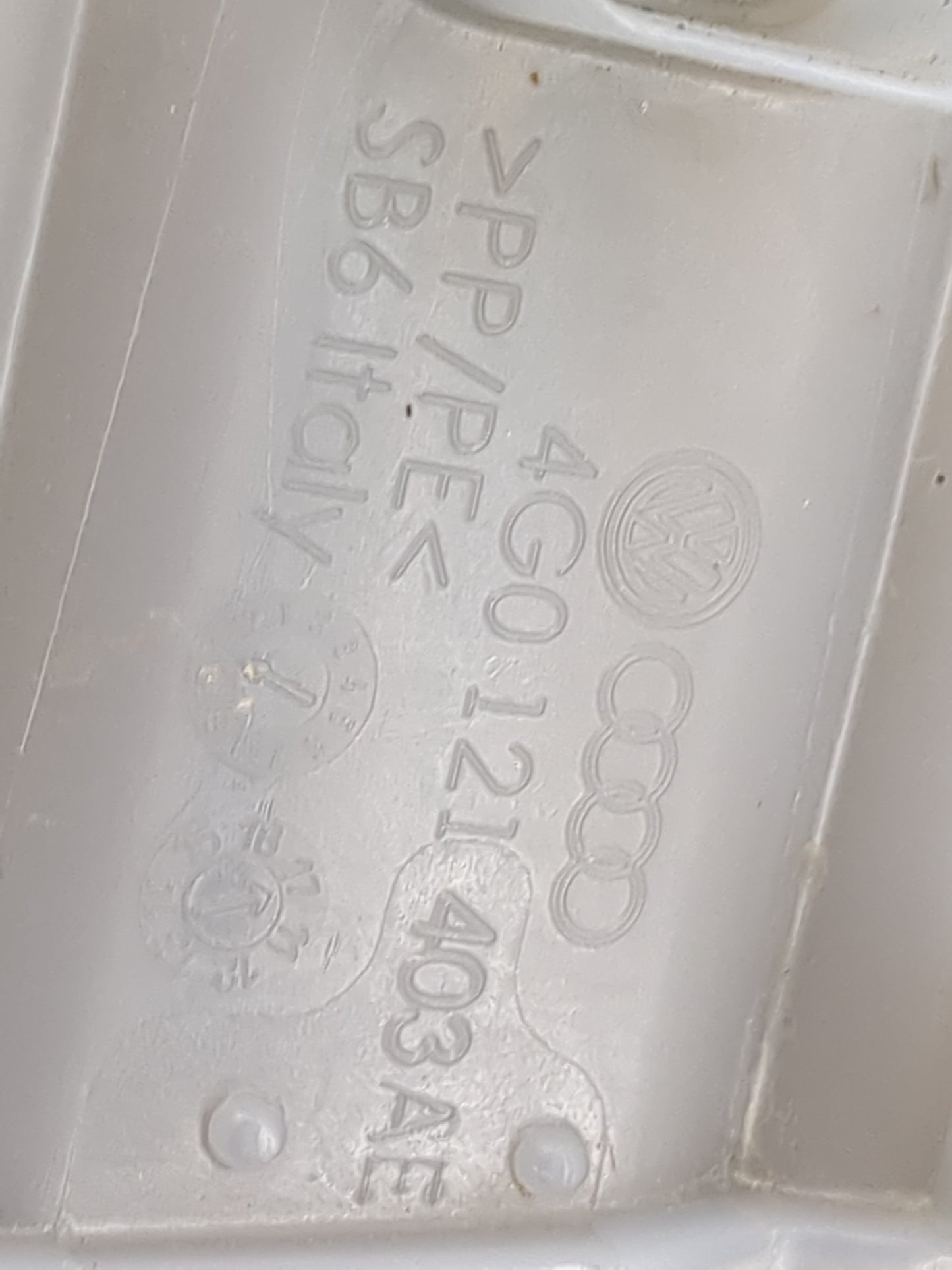 2016-2018 Audi A6 Radiator Coolant Overflow Expansion Tank Bottle 1494684 - Oemusedautoparts1.com