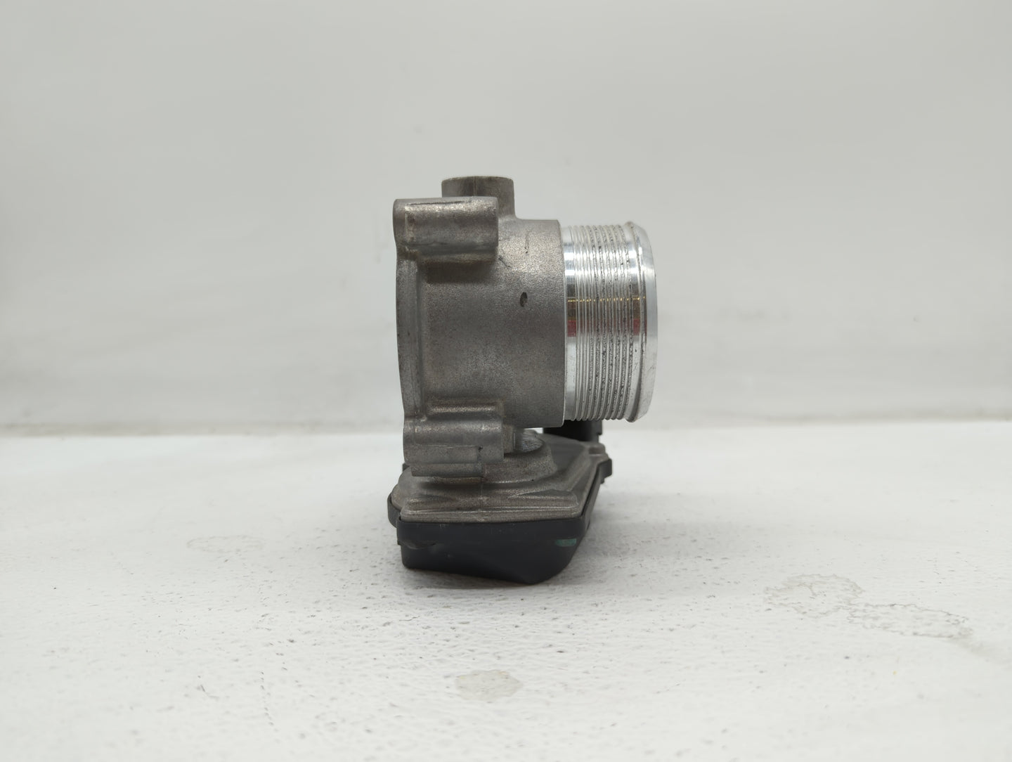 2012-2017 Audi A6 Throttle Body P/N:06F 133 062 G 06F 133 062 Q Fits OEM Used Auto Parts - Oemusedautoparts1.com