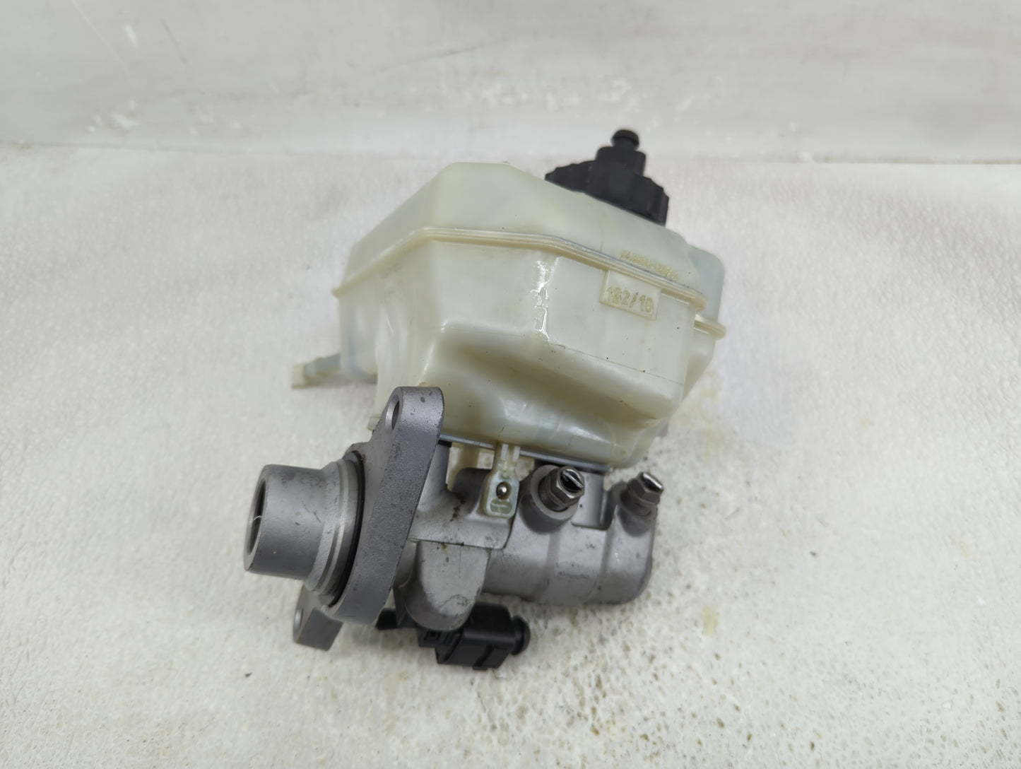2017-2018 Audi Q3 Brake Master Cylinder 1312665 - Oemusedautoparts1.com