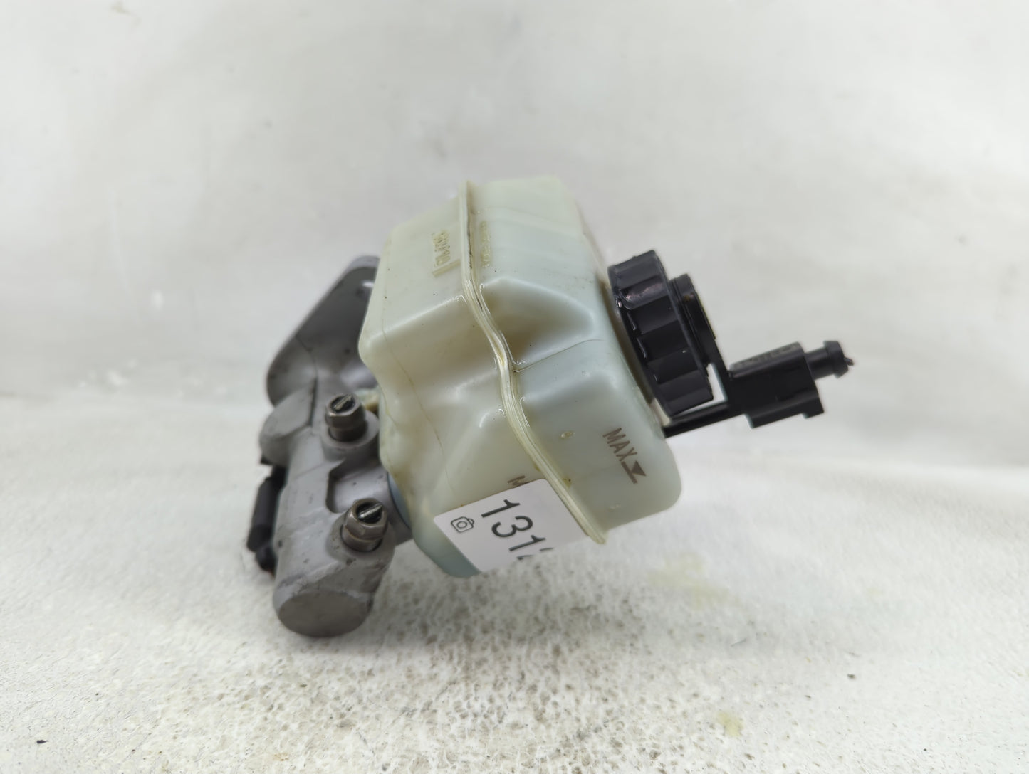 2017-2018 Audi Q3 Brake Master Cylinder 1312665 - Oemusedautoparts1.com