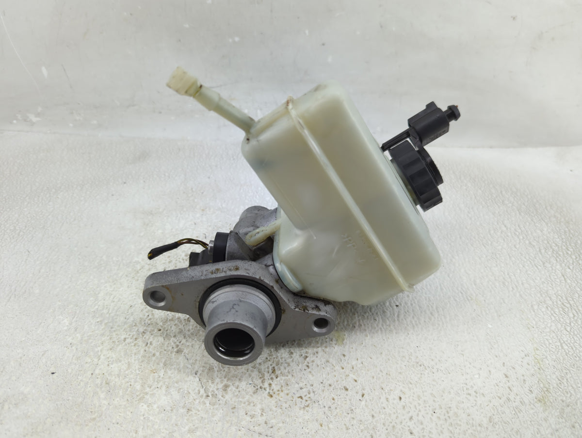 2017-2018 Audi Q3 Brake Master Cylinder 1312665 - Oemusedautoparts1.com