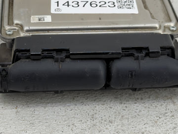 2016-2018 Audi Q3 PCM Engine Control Computer ECU ECM PCU OEM P/N:8U0907115L 8U0907115J, 0261S11492 Fits Fits 2016 2017 2018 OEM Used Auto Parts