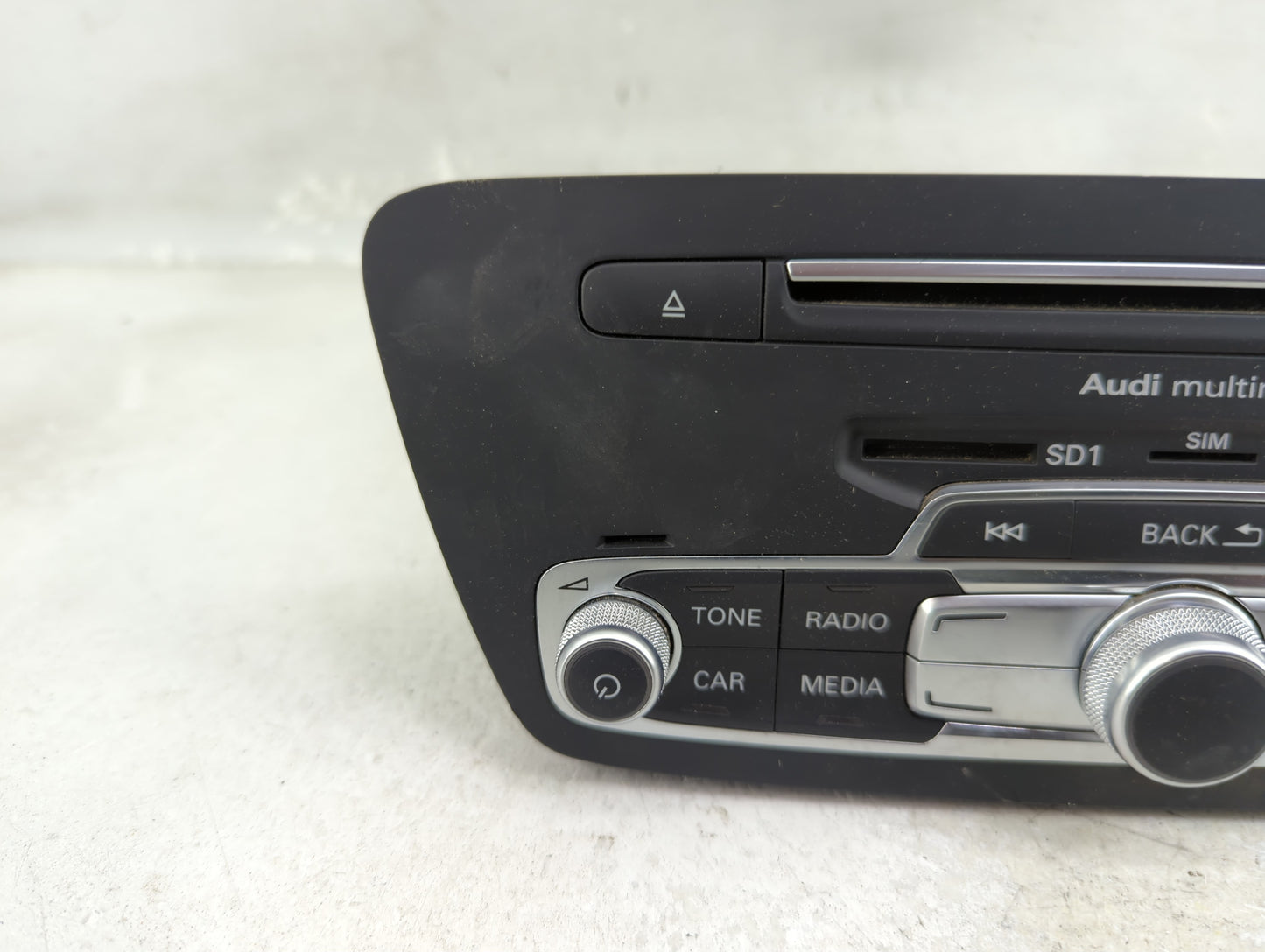 2017-2018 Audi Q3 Radio AM FM Cd Player Receiver Replacement P/N:8U1035746G MMI3G Fits Fits 2017 2018 OEM Used Auto Parts - 