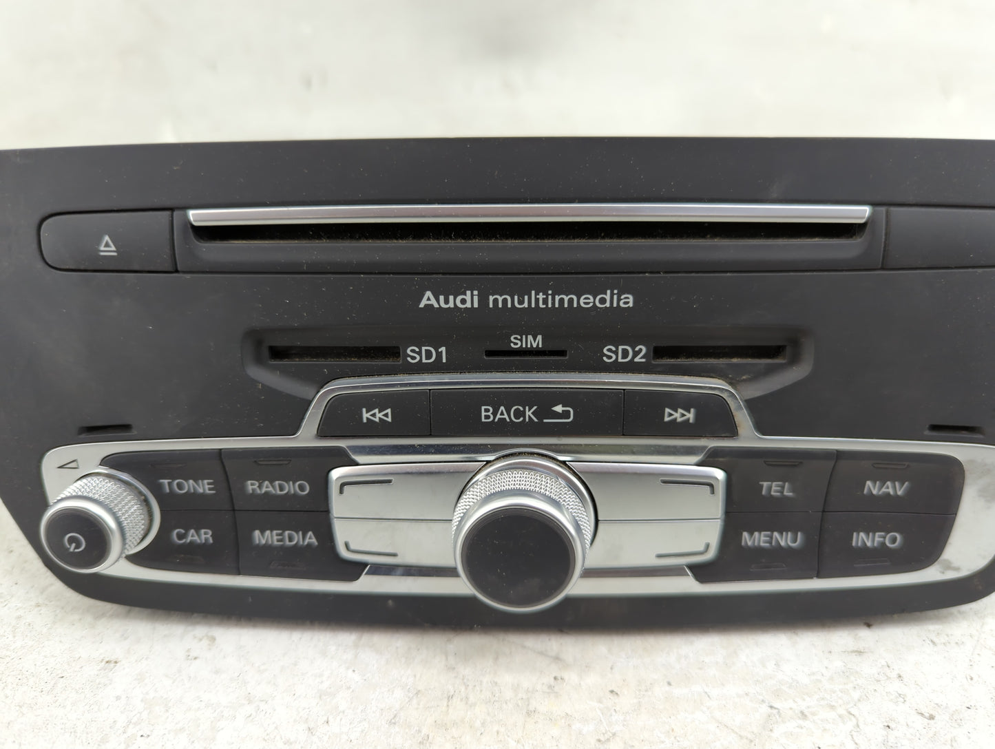 2017-2018 Audi Q3 Radio AM FM Cd Player Receiver Replacement P/N:8U1035746G MMI3G Fits Fits 2017 2018 OEM Used Auto Parts - 