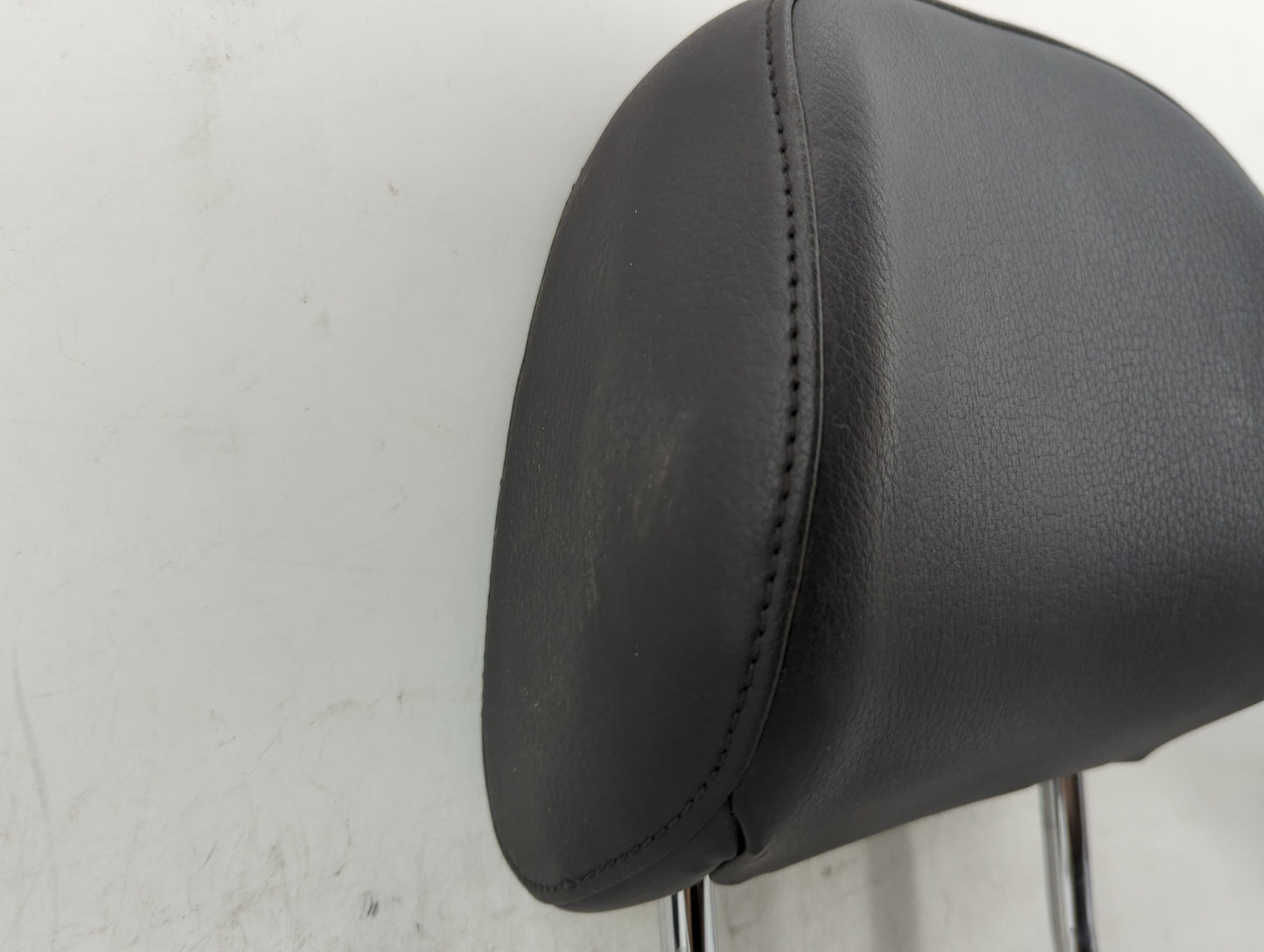2015-2018 Audi Q3 Headrest Head Rest Front Driver Seat Black - Oemusedautoparts1.com
