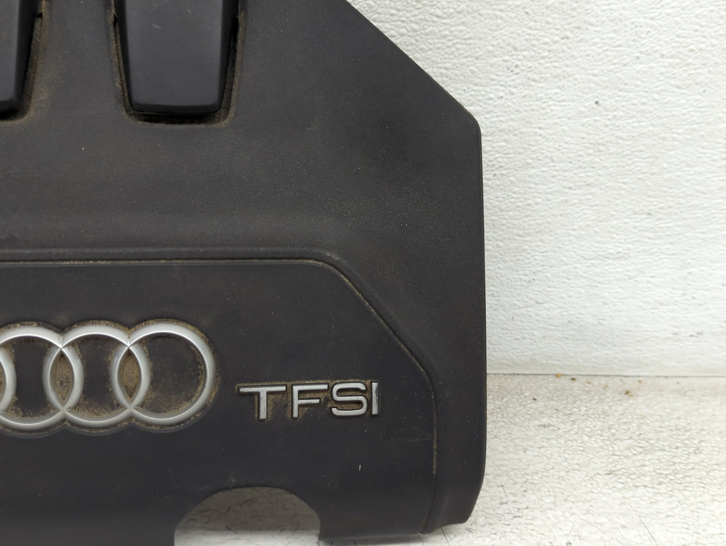 2018 Audi Q3 Engine Cover - Oemusedautoparts1.com