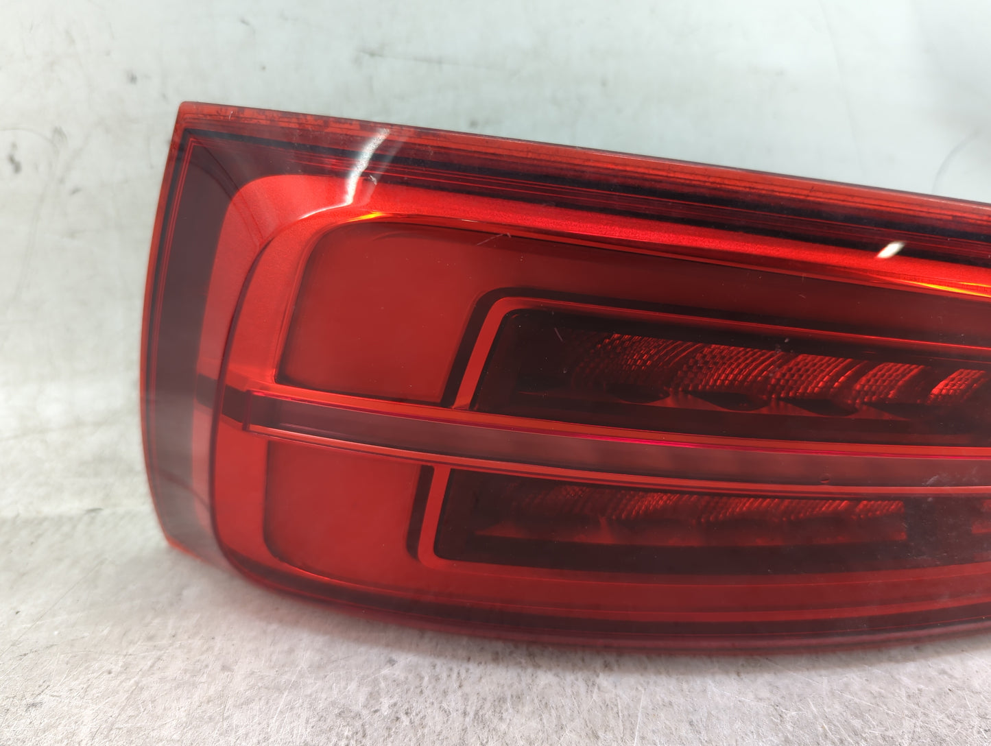 2016-2018 Audi Q3 Tail Light Assembly Passenger Right OEM P/N:8U0 945 094AB Fits Fits 2016 2017 2018 OEM Used Auto Parts - O