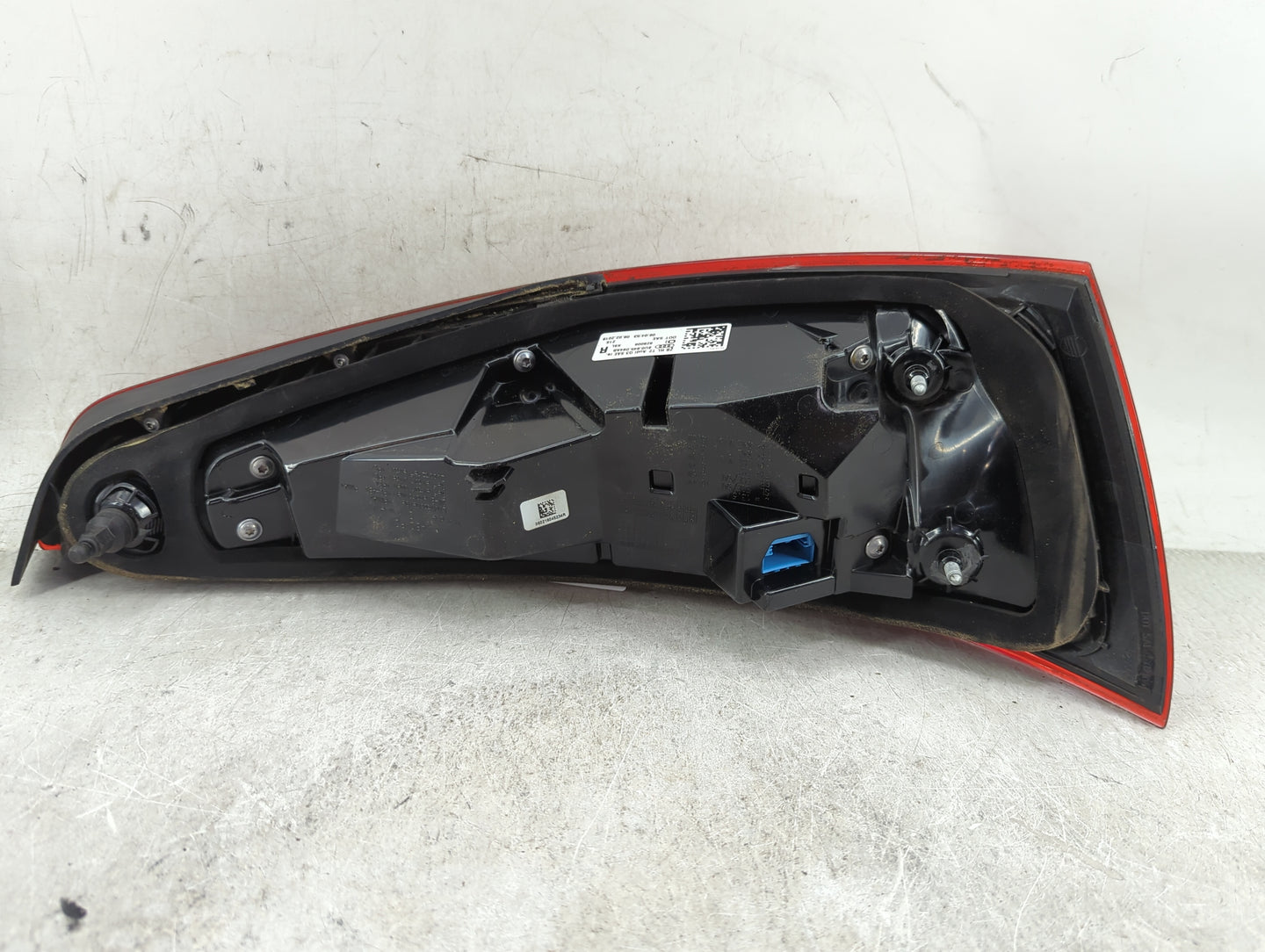 2016-2018 Audi Q3 Tail Light Assembly Passenger Right OEM P/N:8U0 945 094AB Fits Fits 2016 2017 2018 OEM Used Auto Parts - O