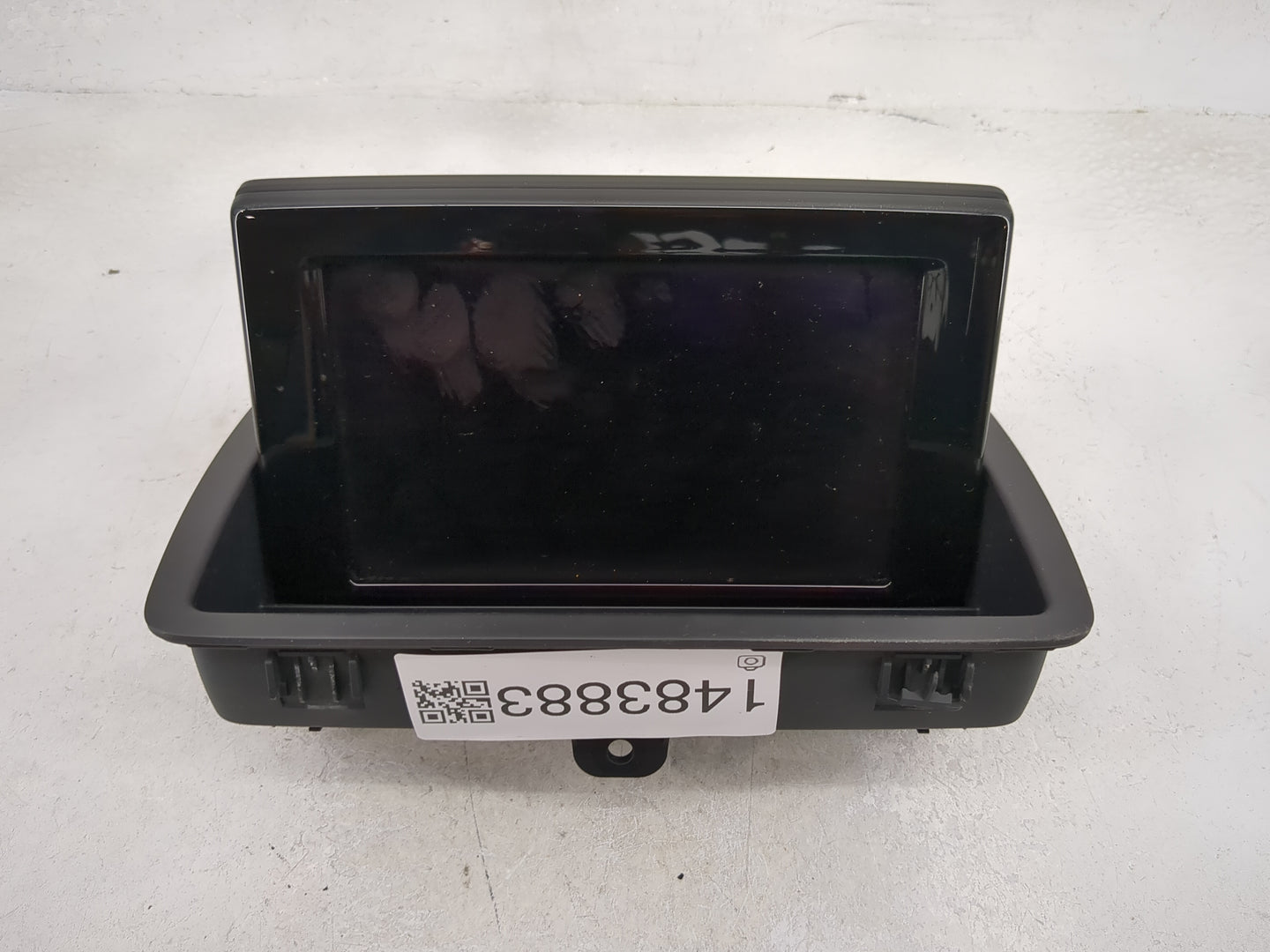 2015-2018 Audi Q3 Information Display Screen - Oemusedautoparts1.com