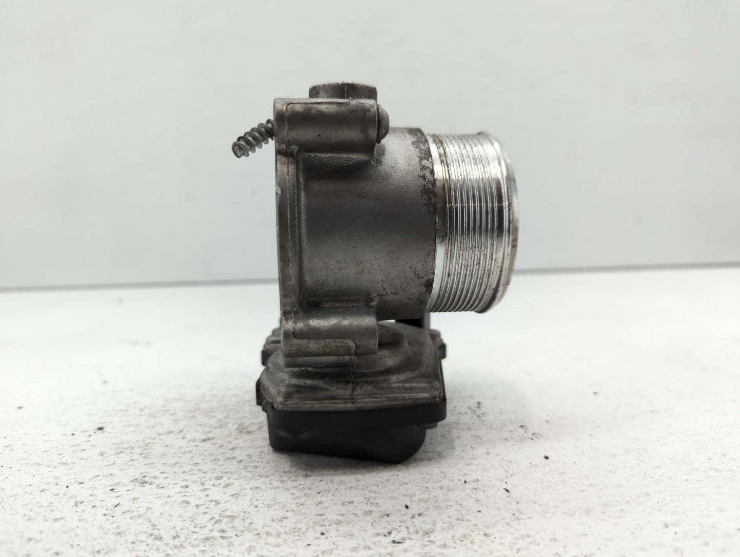 2015-2018 Audi Q3 Throttle Body P/N:06F 133 062 T 06F 133 062 Q Fits OEM Used Auto Parts - Oemusedautoparts1.com