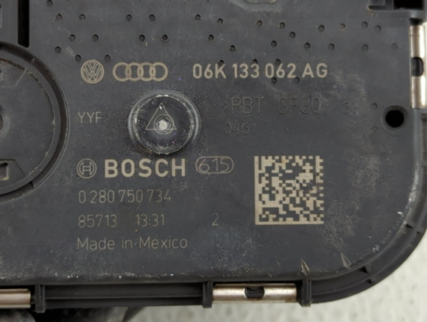 2018 Audi Q5 Throttle Body P/N:06K 133 062 AG Fits Fits 2019 2020 2021 2022 OEM Used Auto Parts - Oemusedautoparts1.com