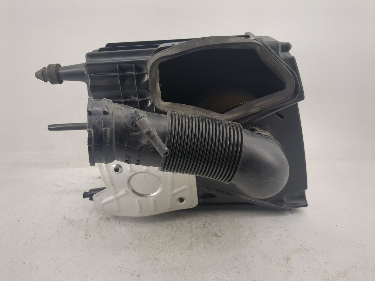 2018-2019 Audi Q5 Air Cleaner Intake-duct Hose Tube - Oemusedautoparts1.com