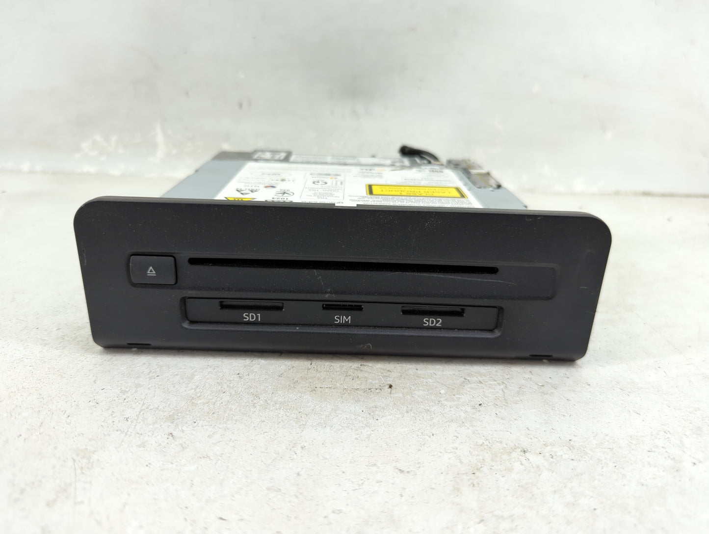 2018-2020 Audi Q5 Radio AM FM Cd Player Receiver Replacement P/N:8W5035880A 8W5035880 Fits Fits 2017 2018 2019 2020 OEM Used