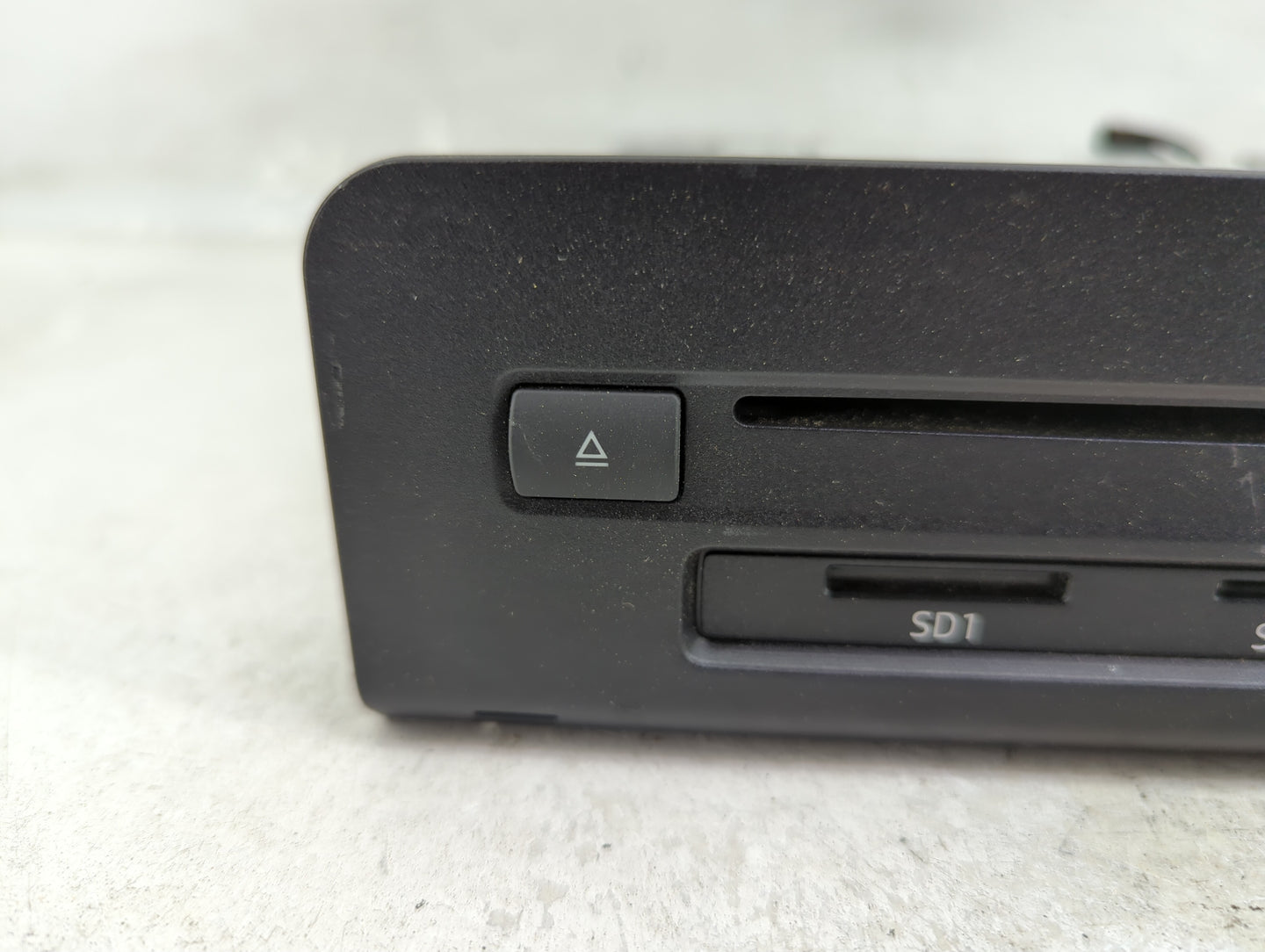 2018-2020 Audi Q5 Radio AM FM Cd Player Receiver Replacement P/N:8W5035880A 8W5035880 Fits Fits 2017 2018 2019 2020 OEM Used