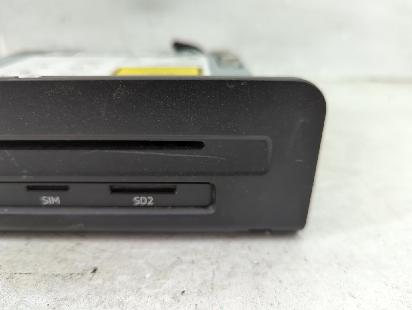 2018-2020 Audi Q5 Radio AM FM Cd Player Receiver Replacement P/N:8W5035880A 8W5035880 Fits Fits 2017 2018 2019 2020 OEM Used