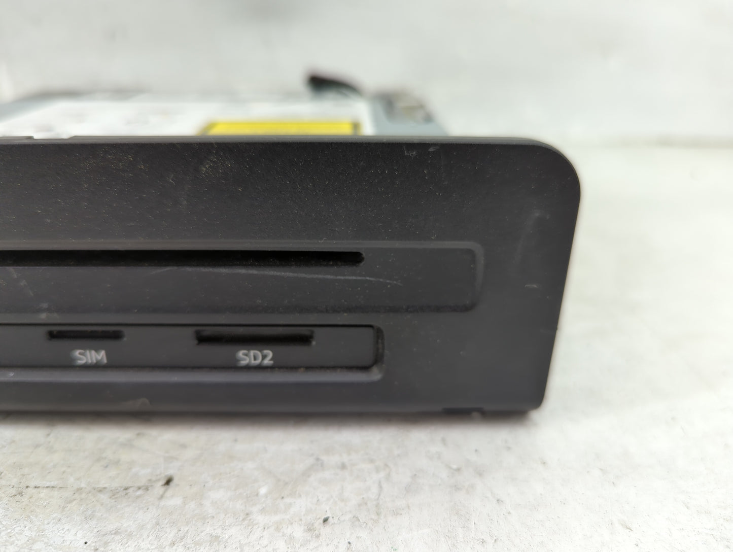 2018-2020 Audi Q5 Radio AM FM Cd Player Receiver Replacement P/N:8W5035880A 8W5035880 Fits Fits 2017 2018 2019 2020 OEM Used