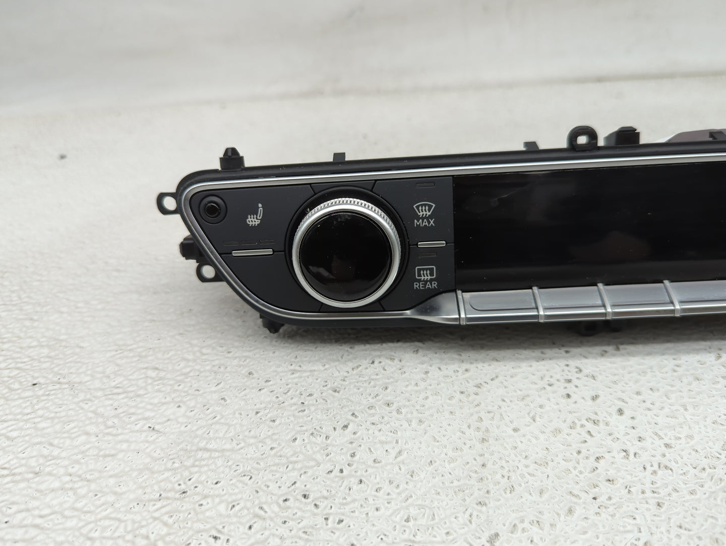 2018-2020 Audi Q5 Climate Control Module Temperature AC/Heater Replacement P/N:80A82043G Fits Fits 2017 2018 2019 2020 OEM U