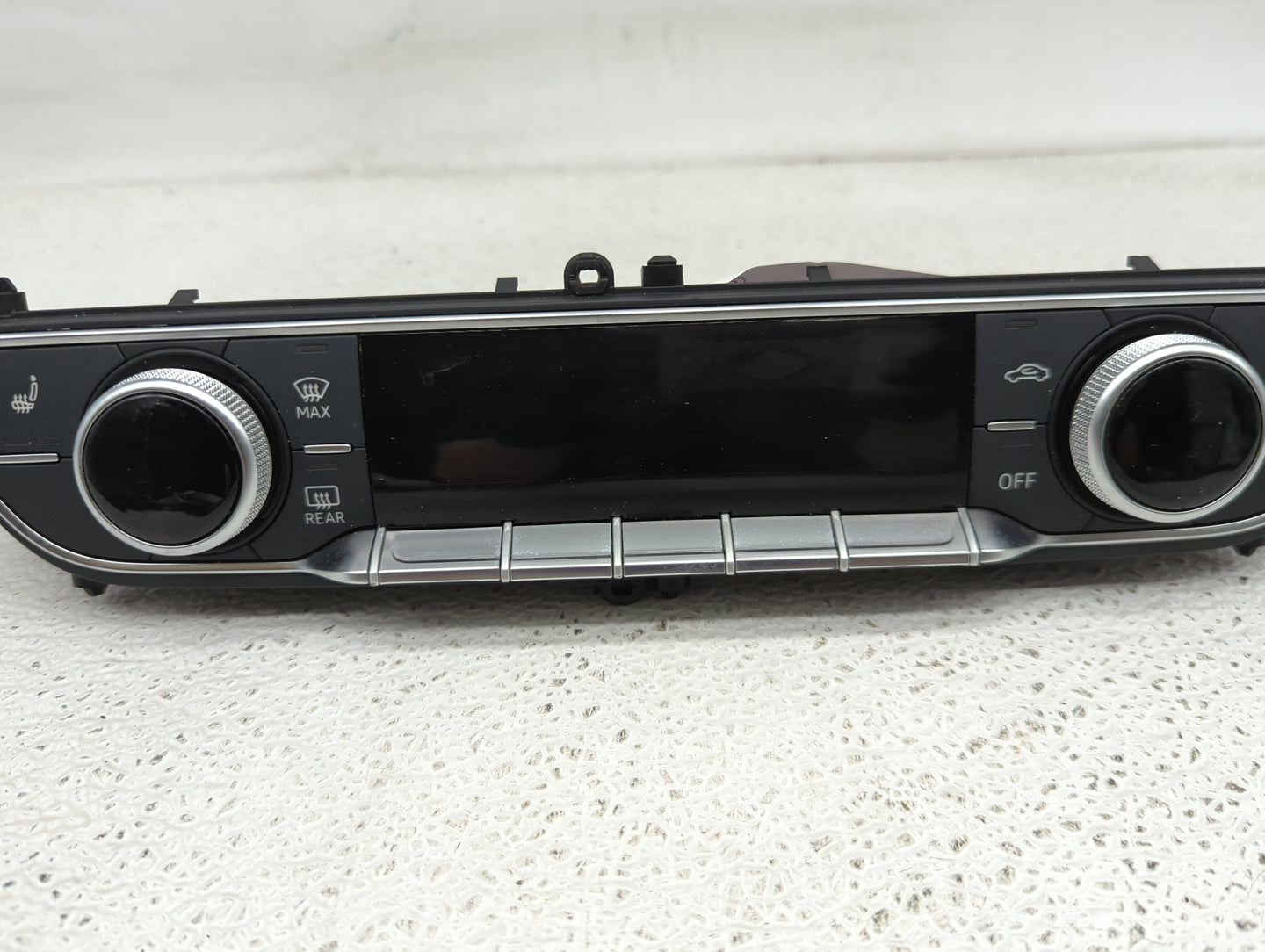 2018-2020 Audi Q5 Climate Control Module Temperature AC/Heater Replacement P/N:80A82043G Fits Fits 2017 2018 2019 2020 OEM U