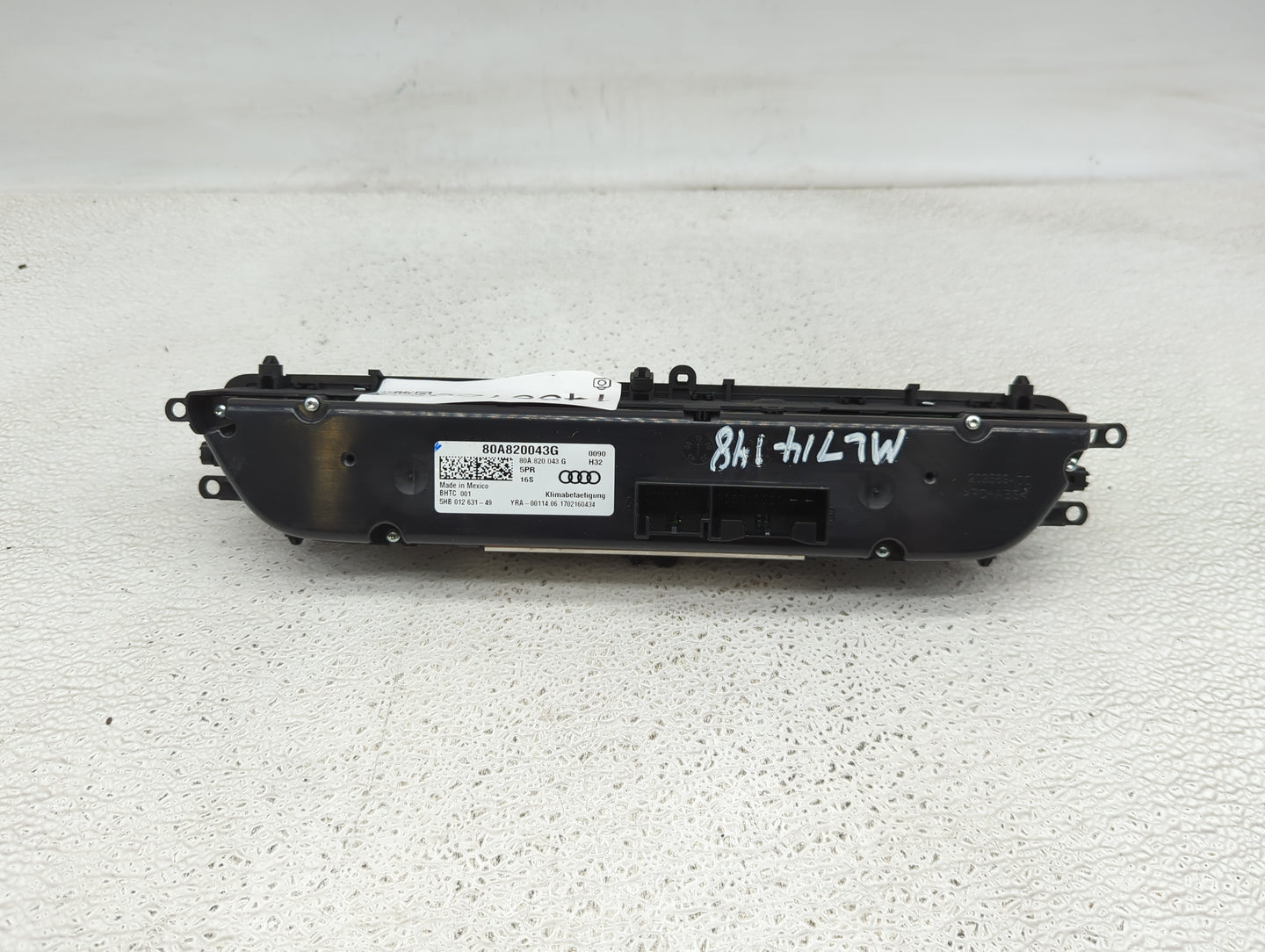2018-2020 Audi Q5 Climate Control Module Temperature AC/Heater Replacement P/N:80A82043G Fits Fits 2017 2018 2019 2020 OEM U