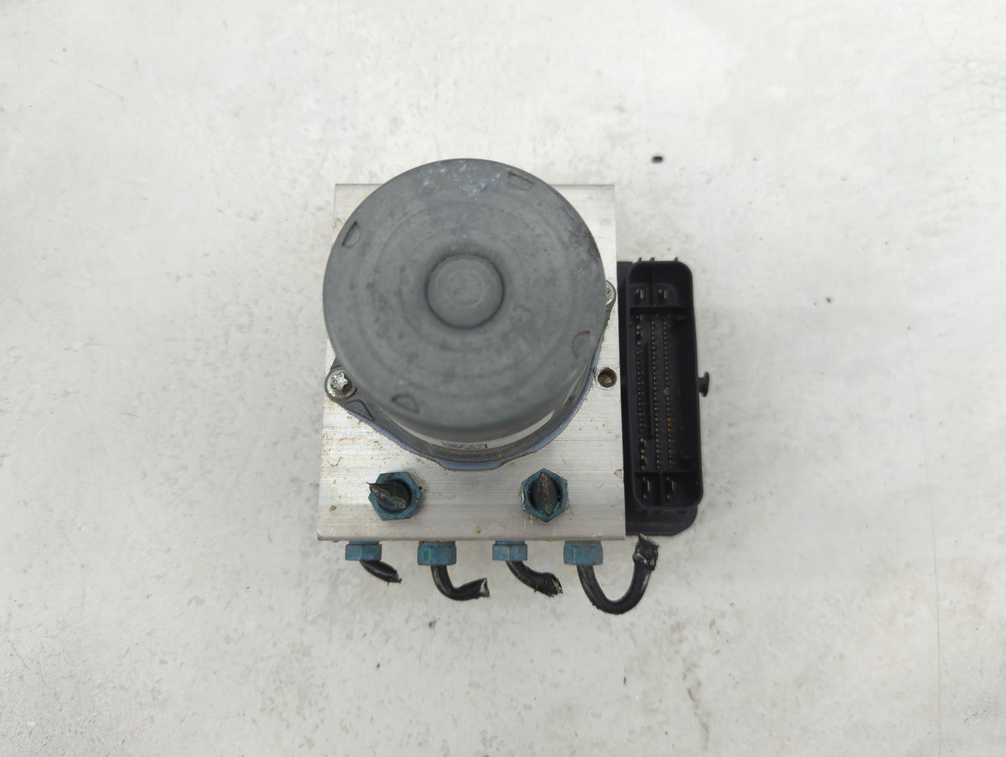 2018-2021 Audi Q5 ABS Pump Control Module Replacement P/N:80A 907 379 E 80A614517J Fits Fits 2018 2019 2020 2021 OEM Used Au