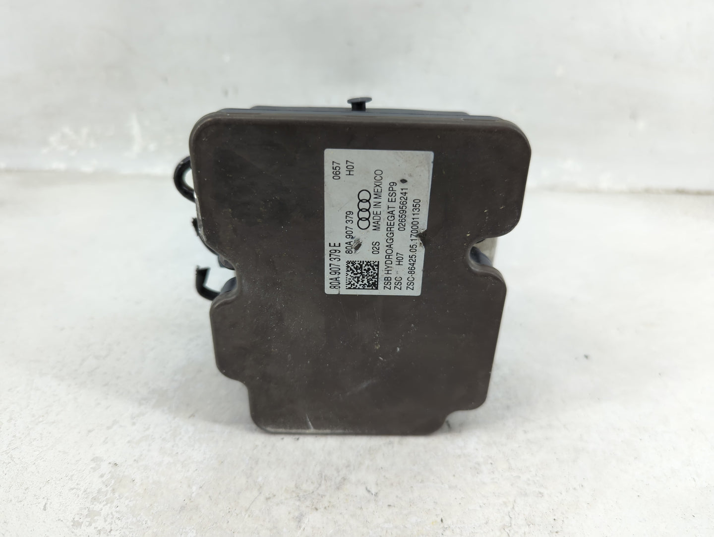 2018-2021 Audi Q5 ABS Pump Control Module Replacement P/N:80A 907 379 E 80A614517J Fits Fits 2018 2019 2020 2021 OEM Used Au