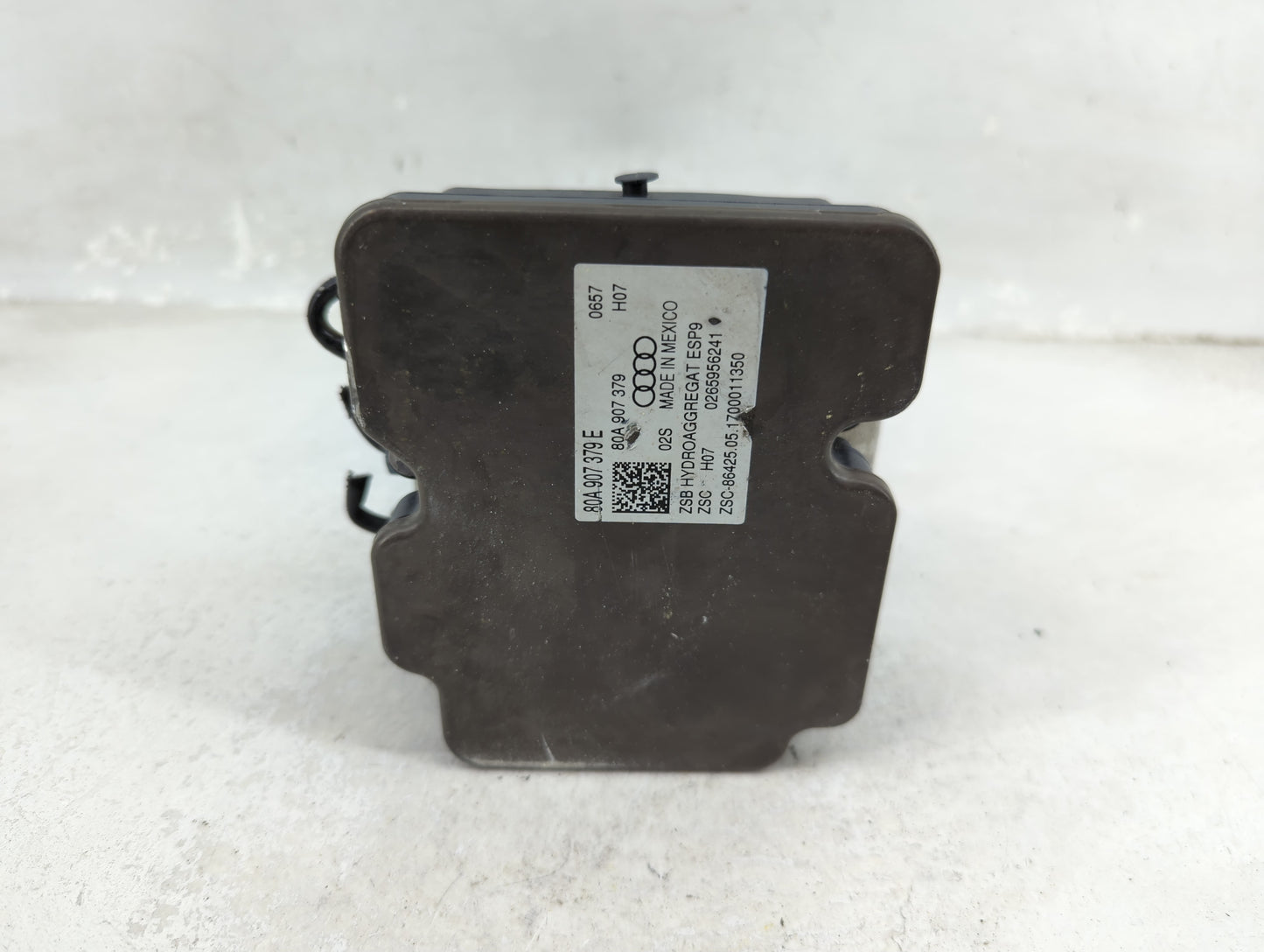 2018-2021 Audi Q5 ABS Pump Control Module Replacement P/N:80A 907 379 E 80A614517J Fits Fits 2018 2019 2020 2021 OEM Used Au
