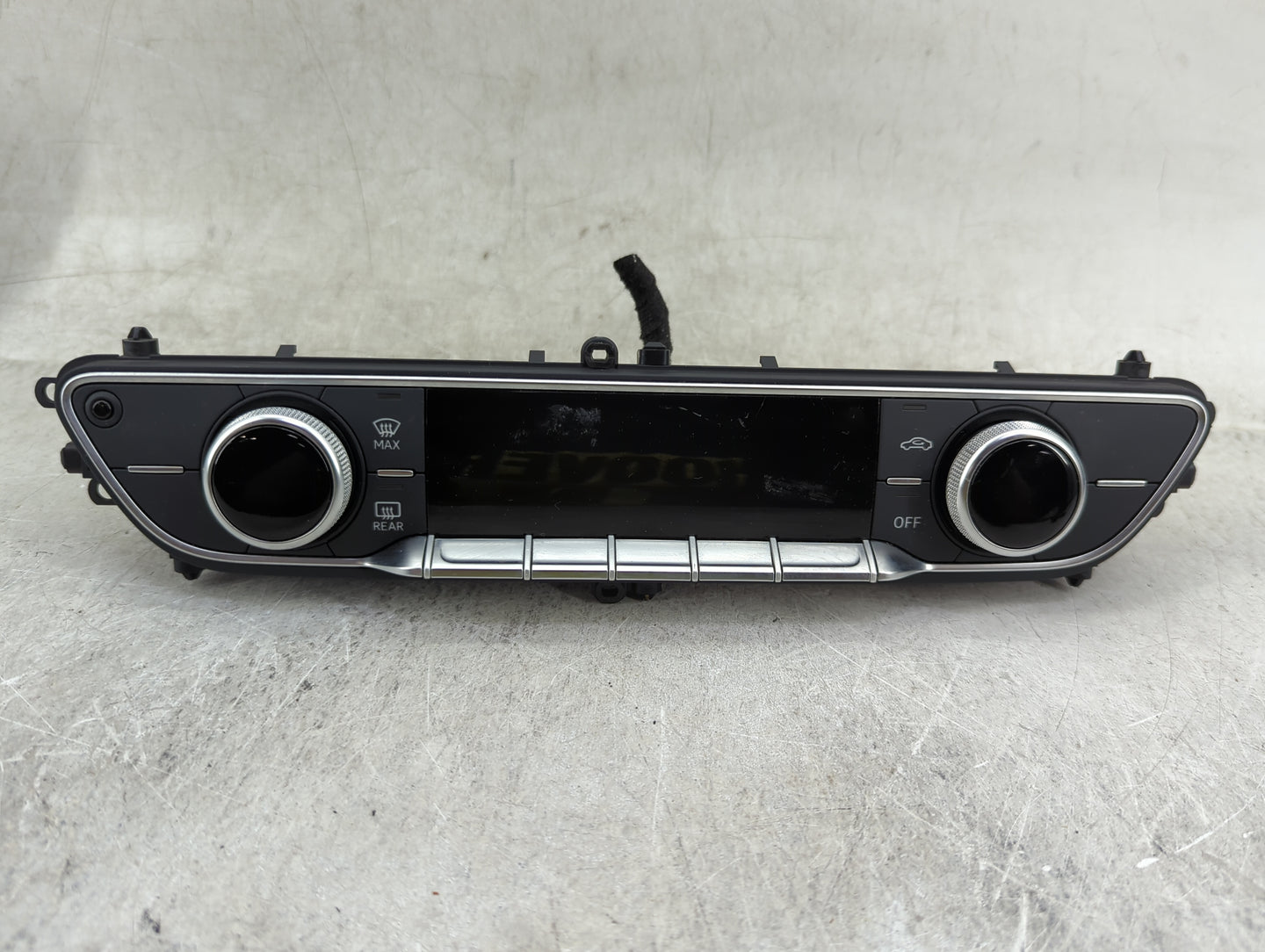 2018-2020 Audi Q5 Climate Control Module Temperature AC/Heater Replacement P/N:80A820043J Fits Fits 2018 2019 2020 OEM Used 