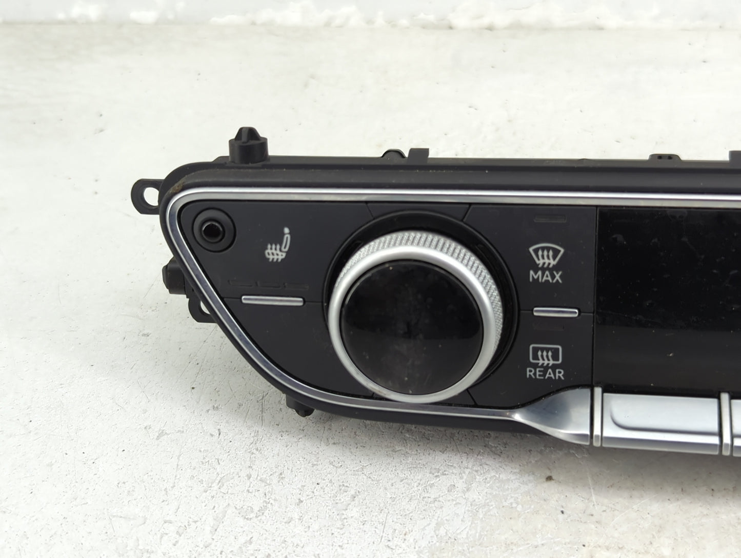 2018-2020 Audi Q5 Climate Control Module Temperature AC/Heater Replacement P/N:80A820043G Fits Fits 2017 2018 2019 2020 OEM 