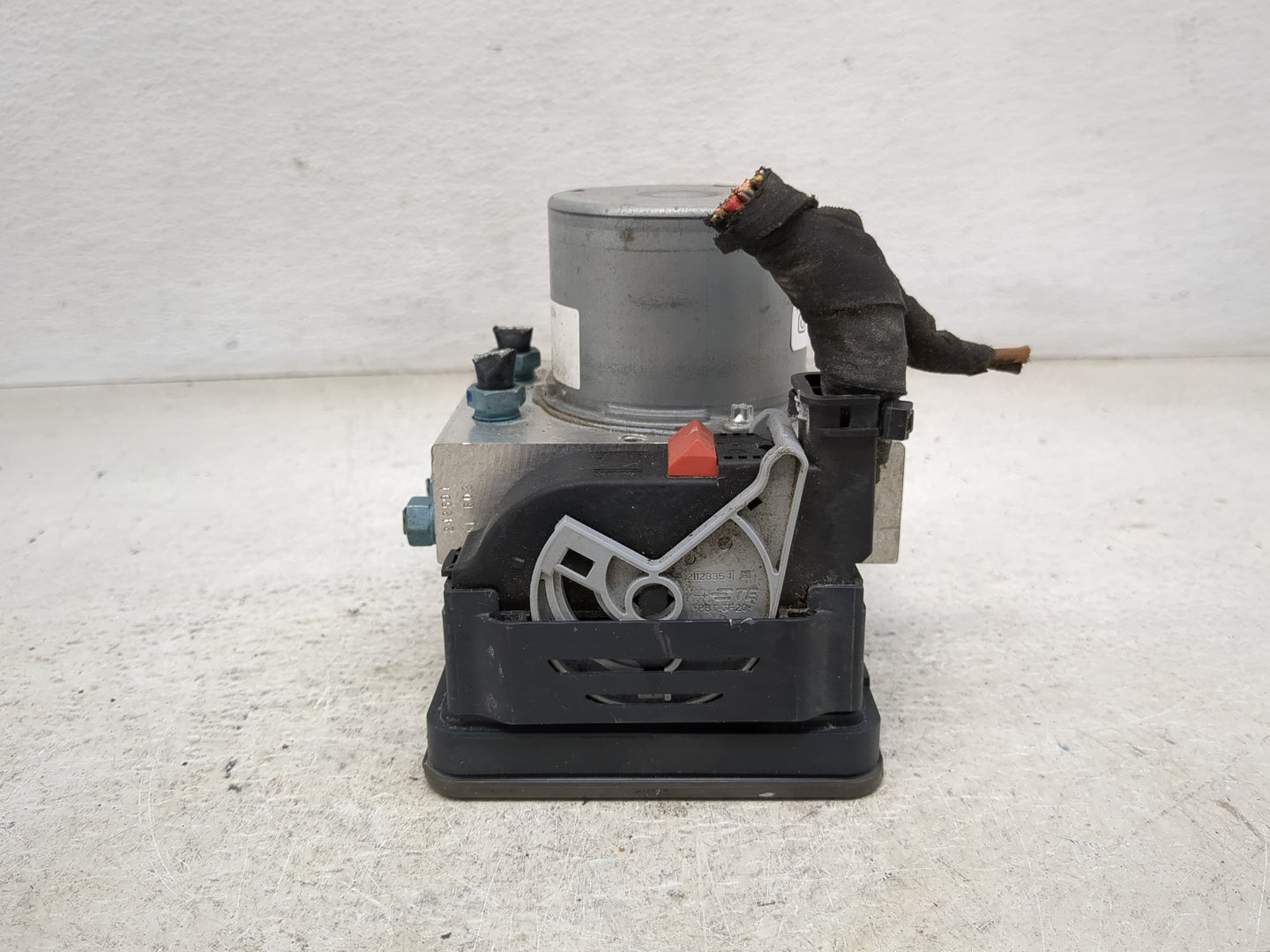 2018-2021 Audi Q5 ABS Pump Control Module Replacement P/N:80A614517B 0265257394, 269793 Fits Fits 2018 2019 2020 2021 OEM Us